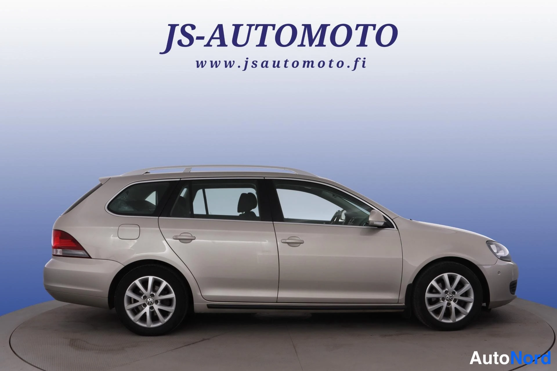 Hopea Volkswagen Golf 2013, sivulta, kuva 2