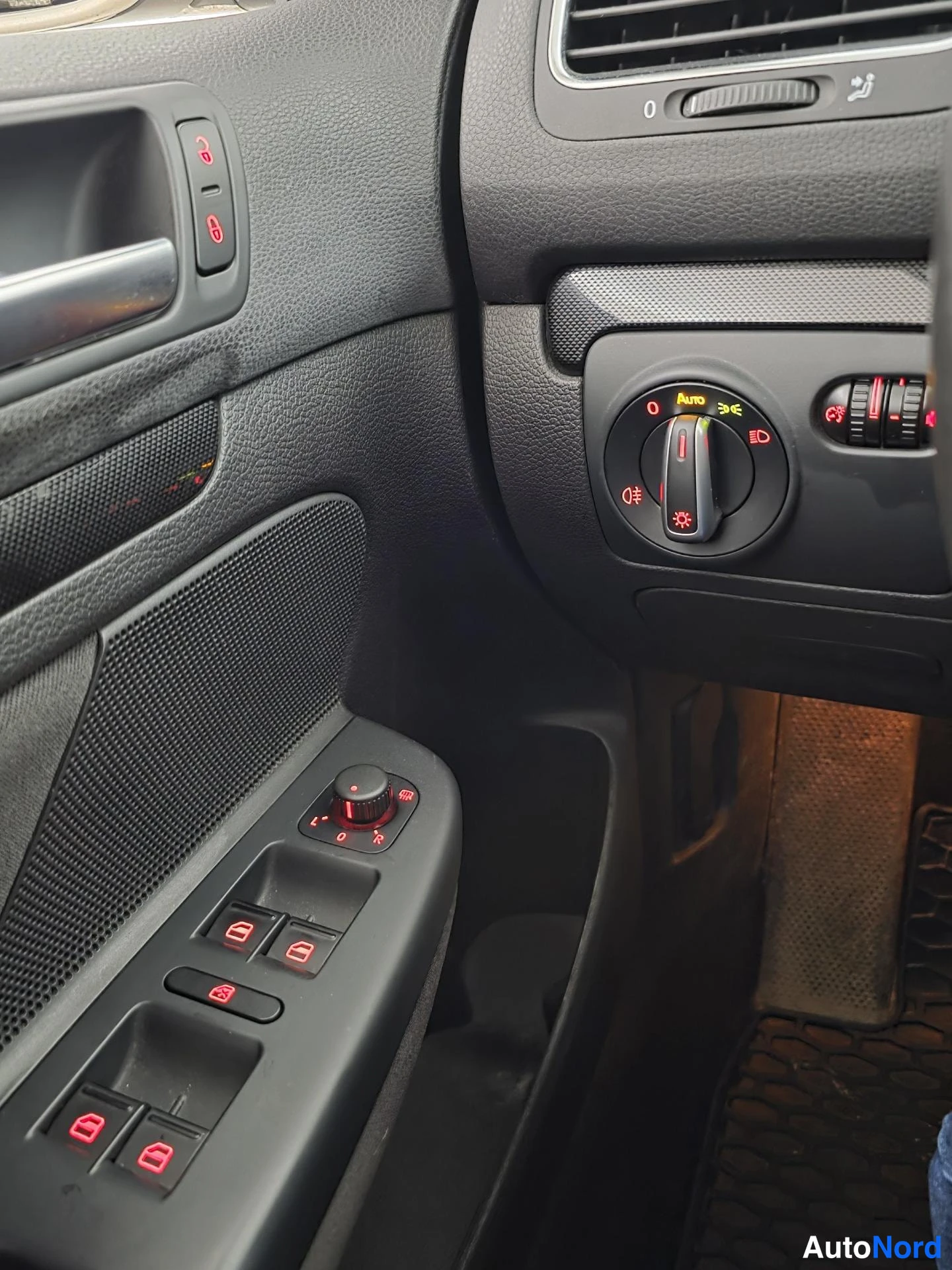 Hopea Volkswagen Golf 2013, yksityiskohta, kuva 18