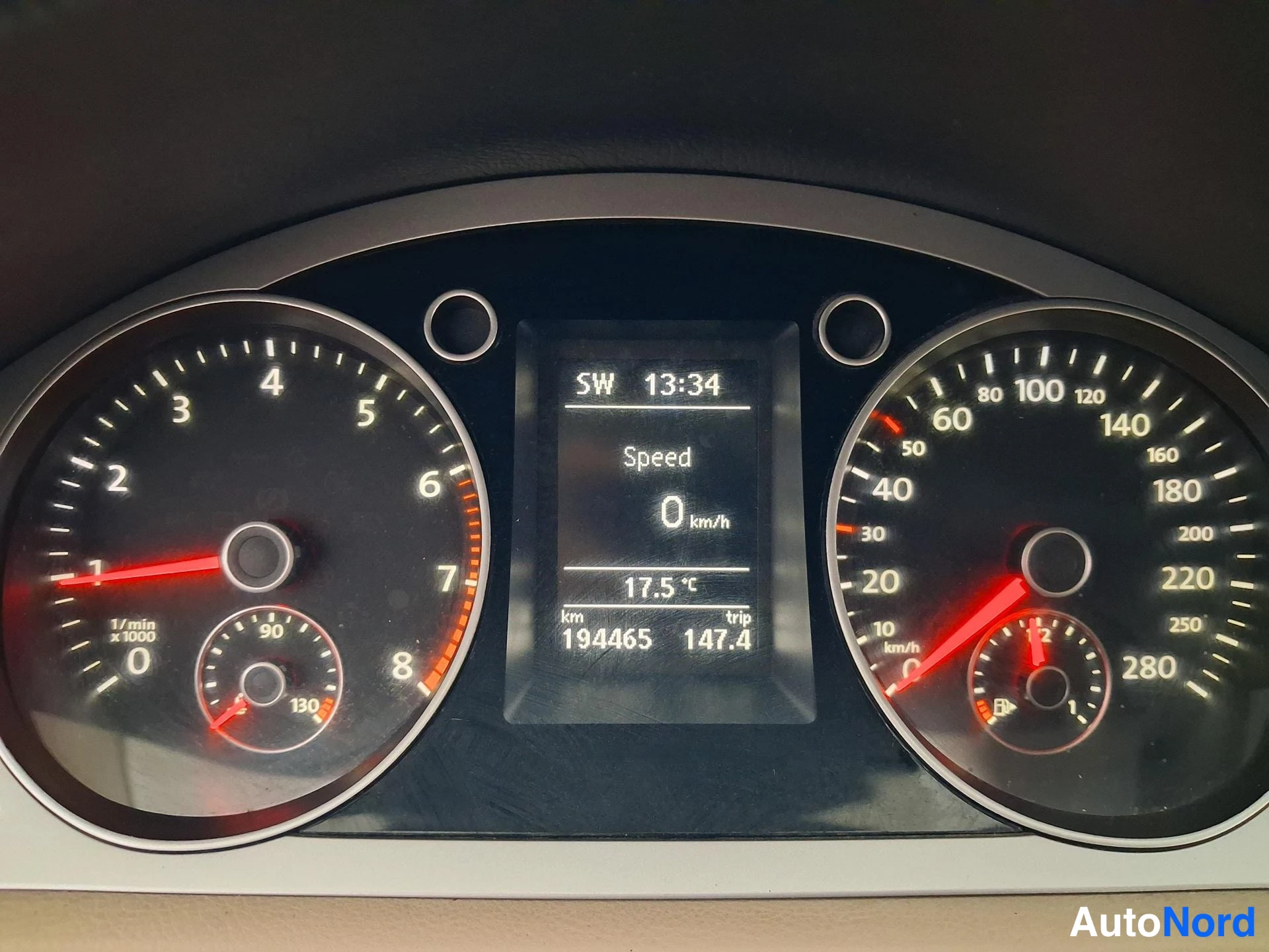Ruskea Volkswagen Passat CC 2010, yksityiskohta, kuva 15