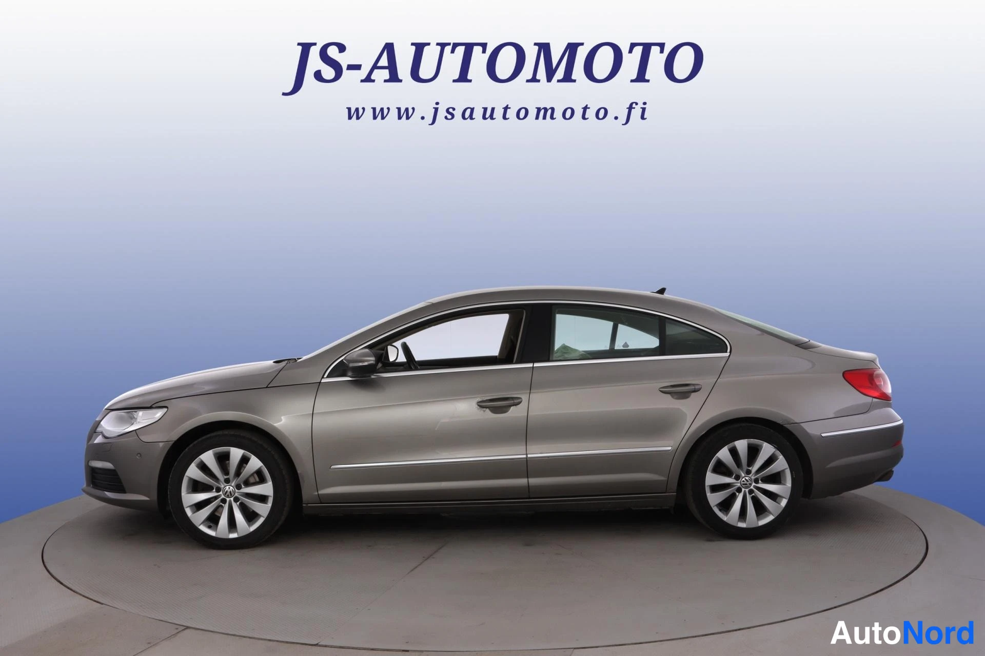Ruskea Volkswagen Passat CC 2010, etuviisto, keula vasemmalle, kuva 2