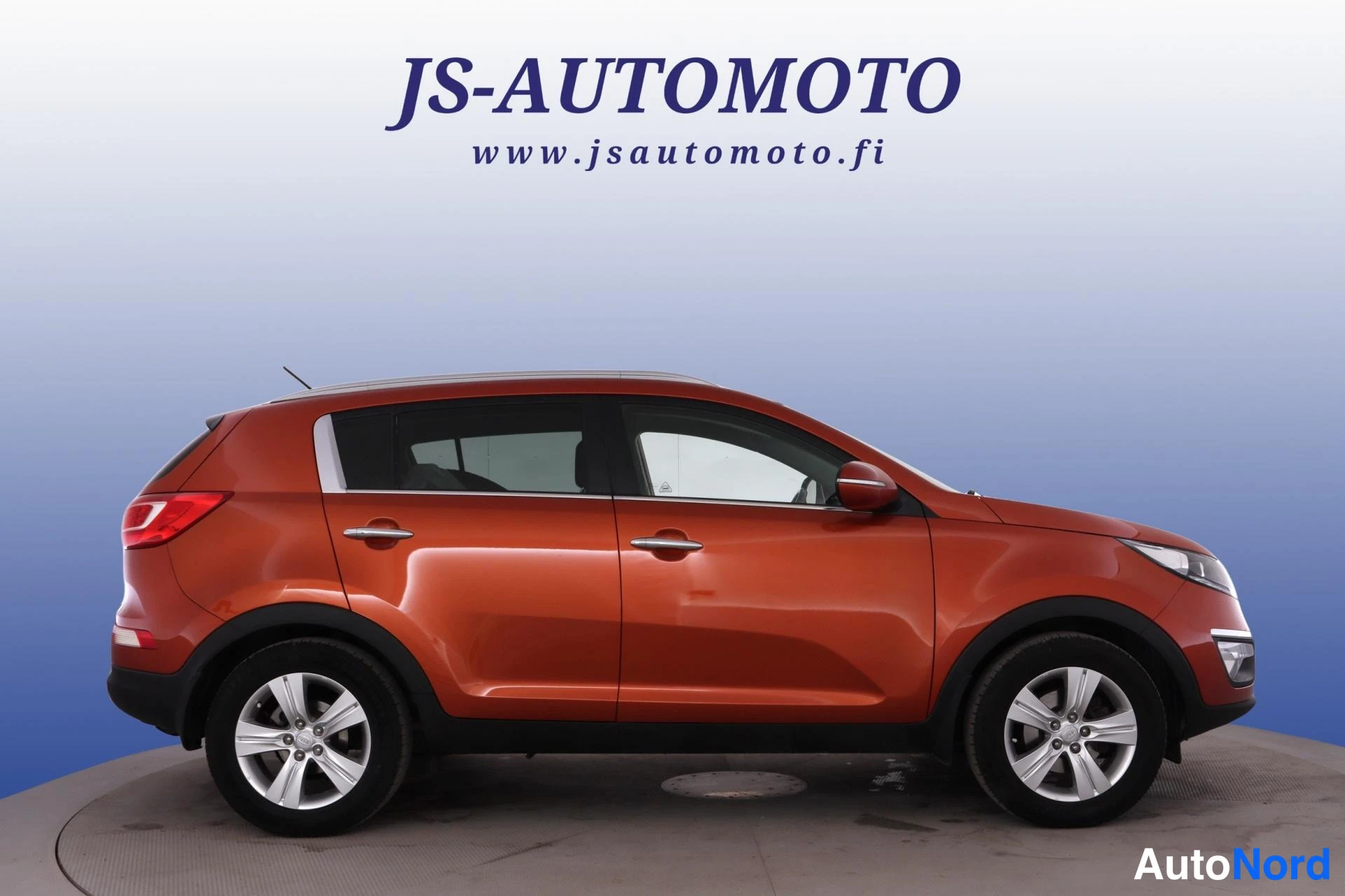 Oranssi Kia Sportage 2013, etuviisto, keula oikealle, kuva 4