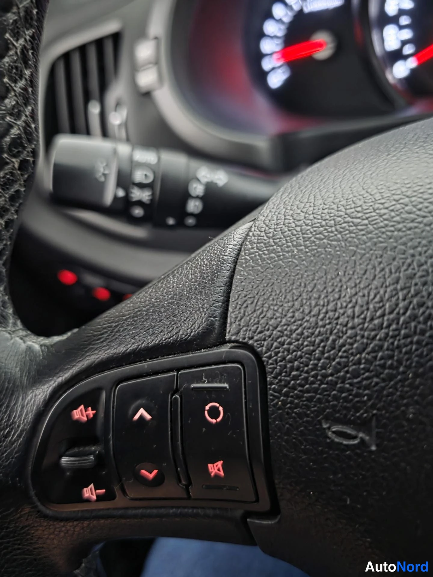 Oranssi Kia Sportage 2013, yksityiskohta, kuva 21