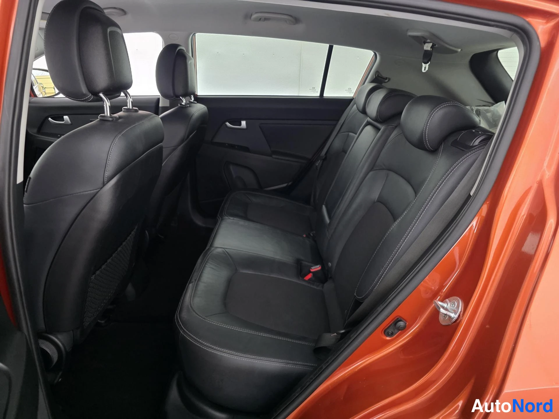 Oranssi Kia Sportage 2013, takaistuimet, kuva 12
