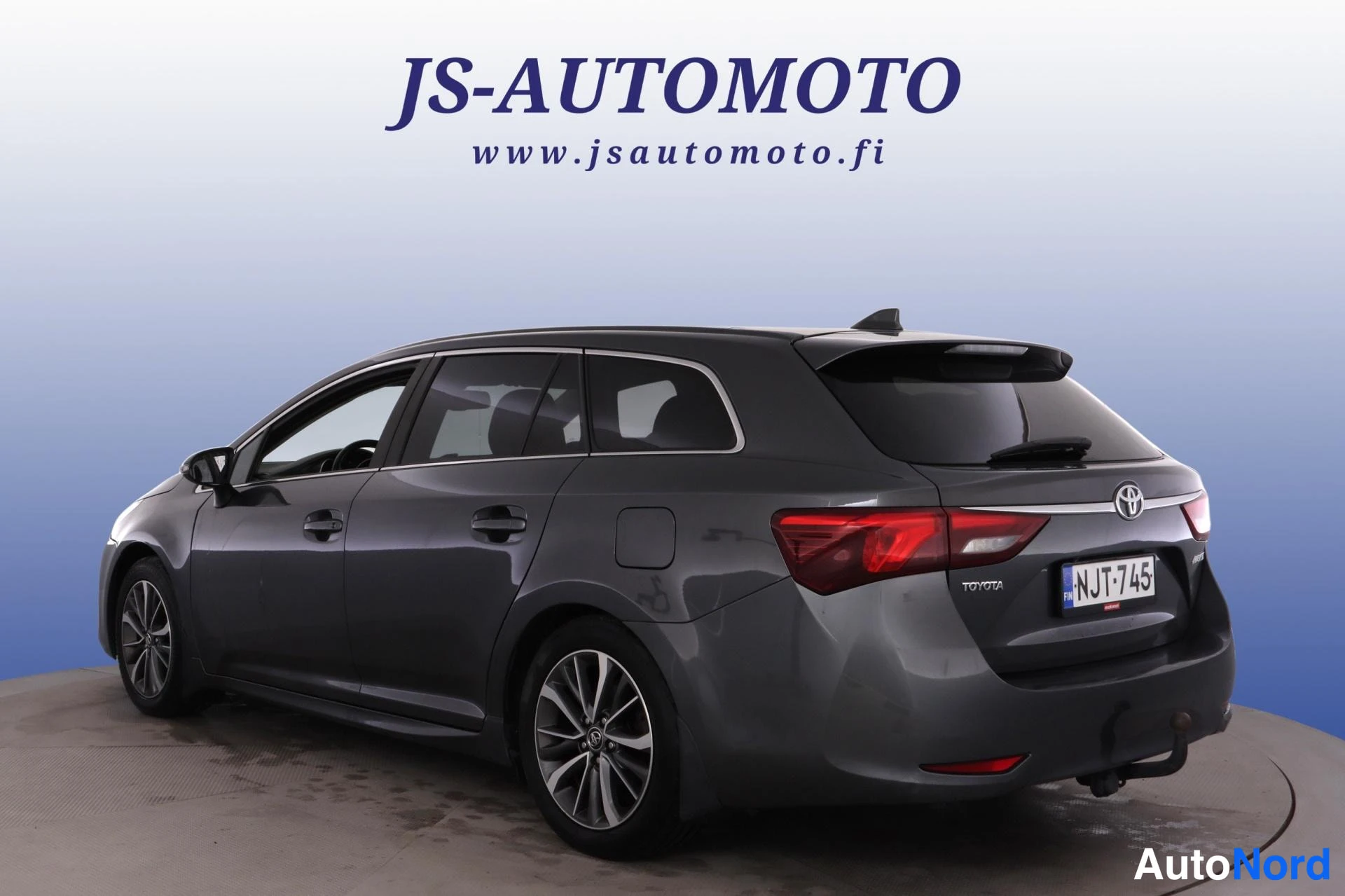 Harmaa Toyota Avensis 2015, takaviisto, kuva 6