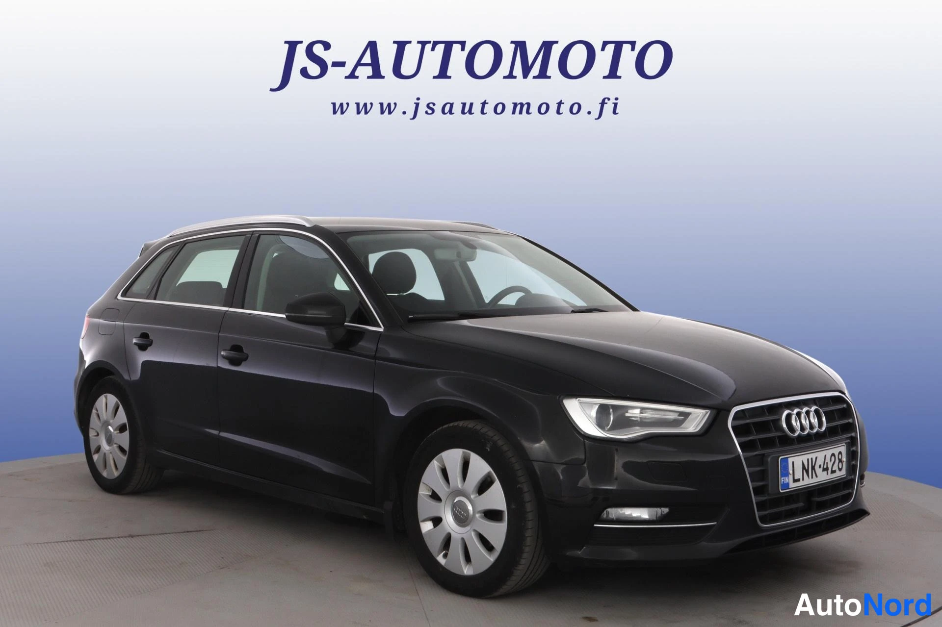 Black Audi A3 2016, front three-quarter, nose to the right, photo 4