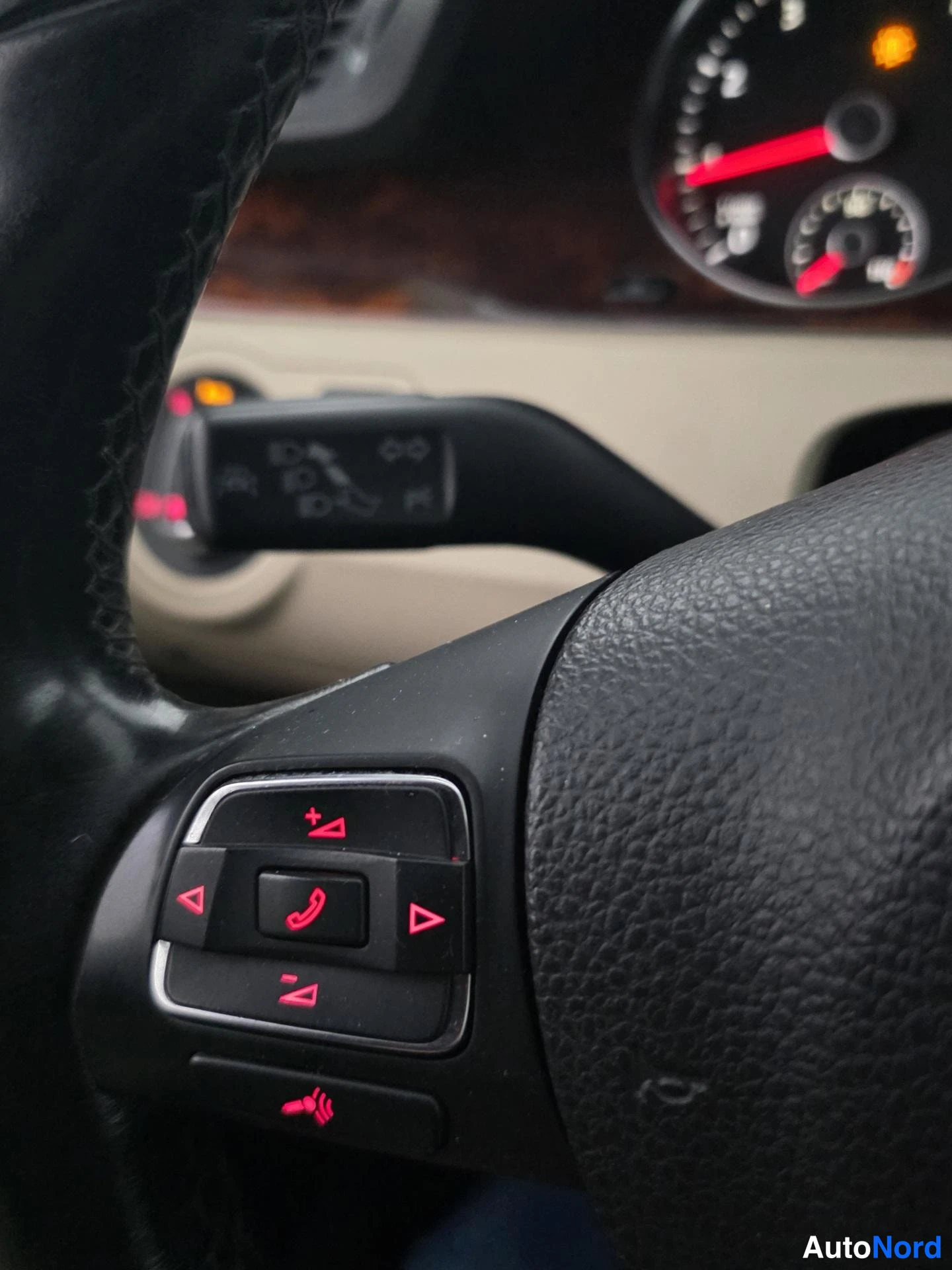 Musta Volkswagen Passat CC 2009, yksityiskohta, kuva 23