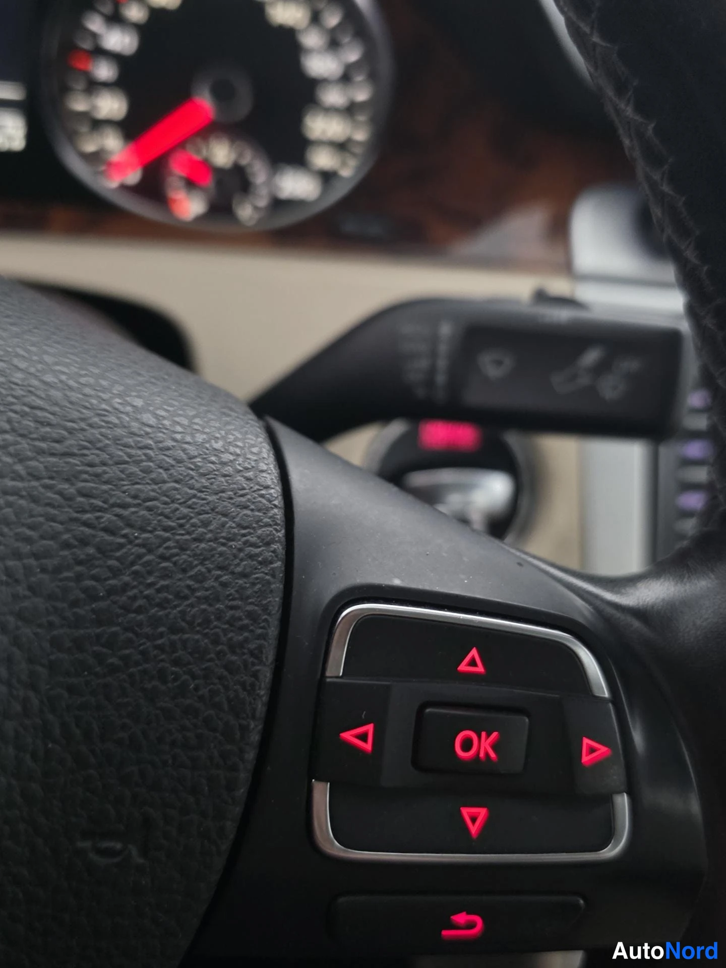 Musta Volkswagen Passat CC 2009, yksityiskohta, kuva 24