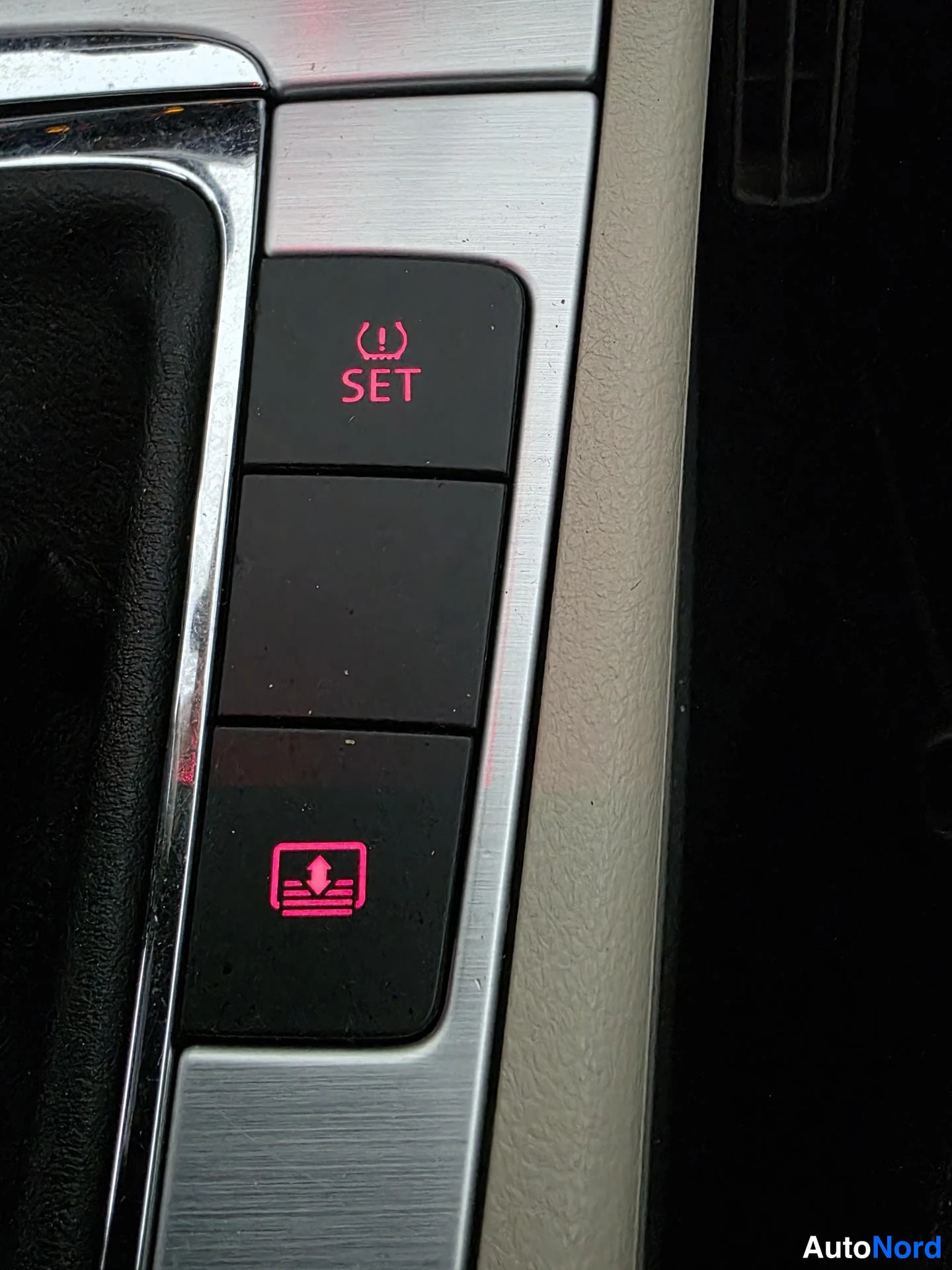 Musta Volkswagen Passat CC 2009, yksityiskohta, kuva 22