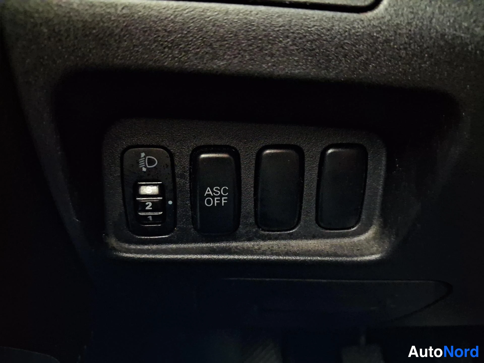 Punainen Mitsubishi Outlander 2008, yksityiskohta, kuva 21