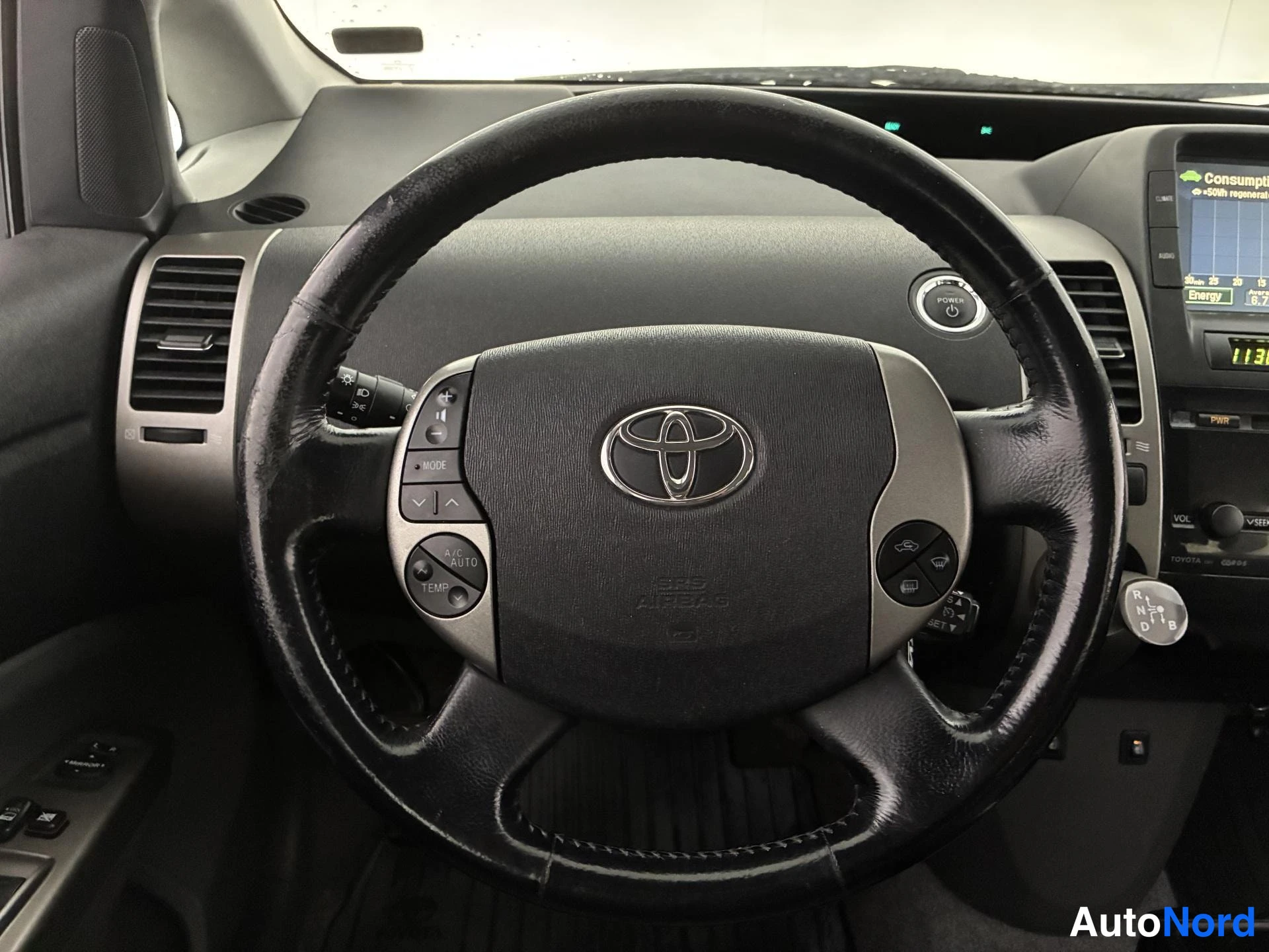 Musta Toyota Prius 2009, yksityiskohta, kuva 15