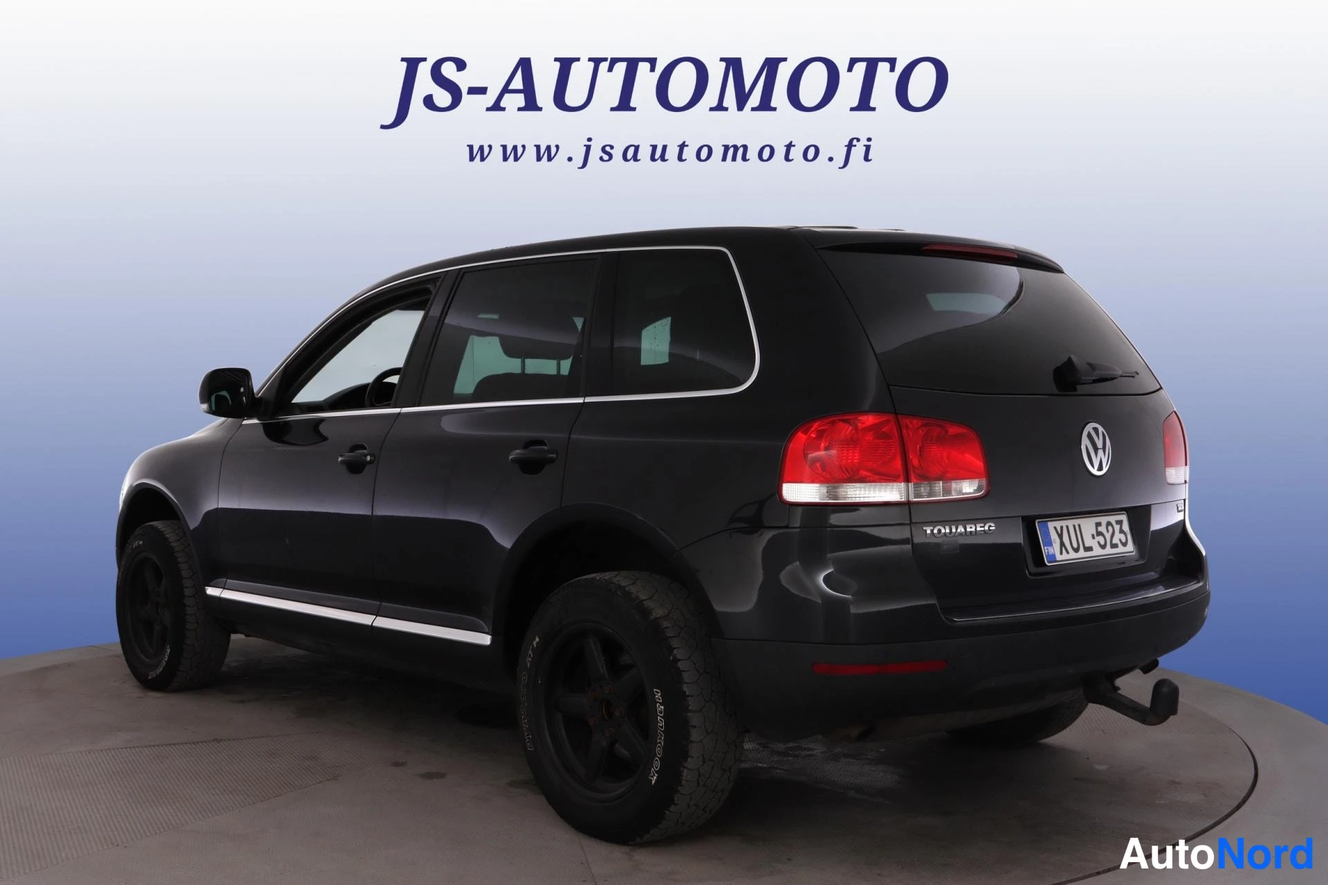 Musta Volkswagen Touareg 2007, takaviisto, kuva 6