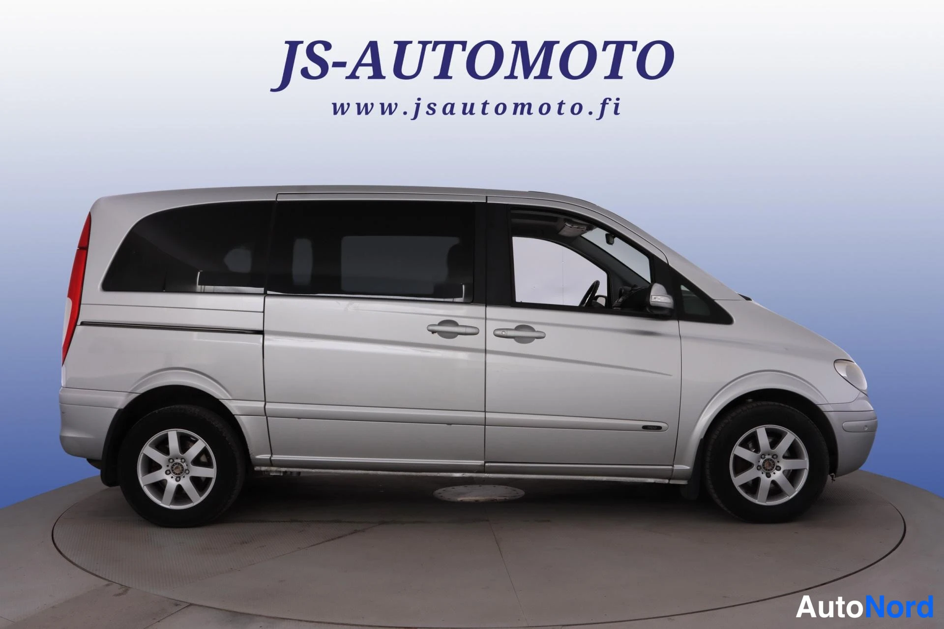 Hopea Mercedes-Benz Viano 2006, etuviisto, keula oikealle, kuva 3