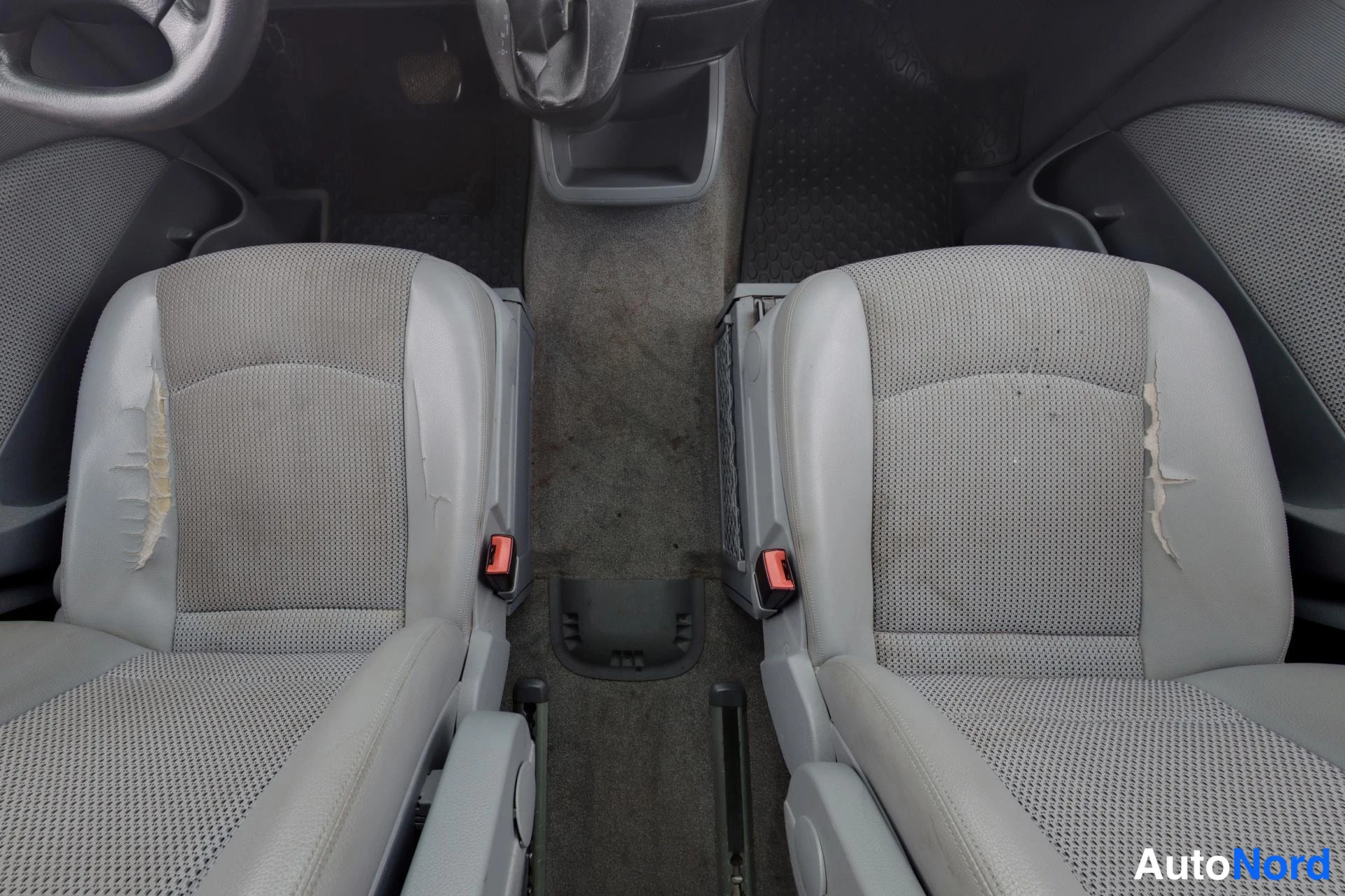 Hopea Mercedes-Benz Viano 2006, etuistuimet, kuva 13