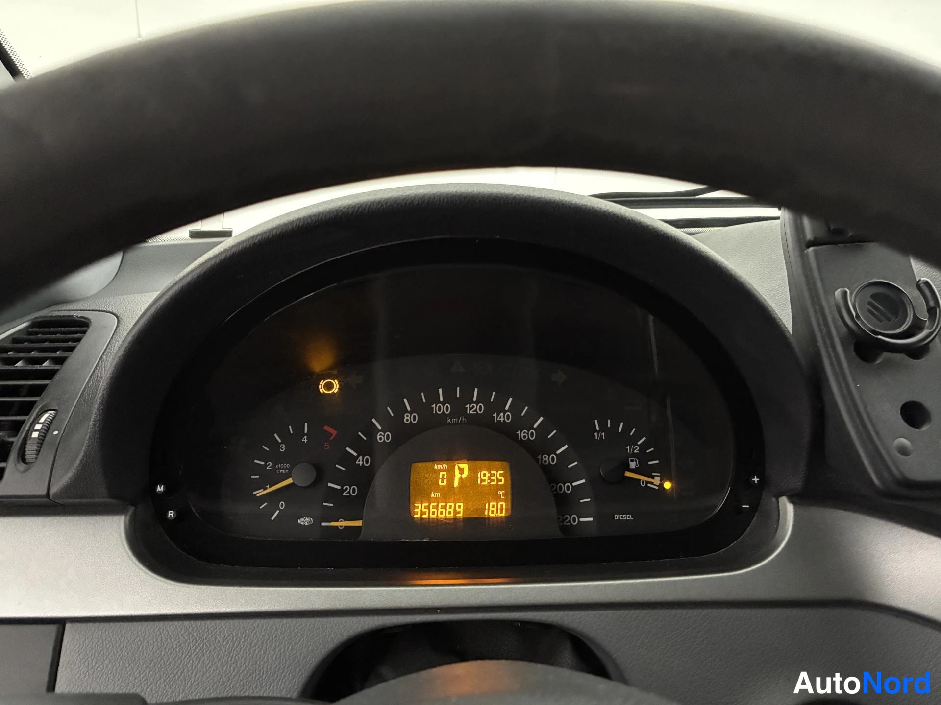 Hopea Mercedes-Benz Viano 2006, yksityiskohta, kuva 16