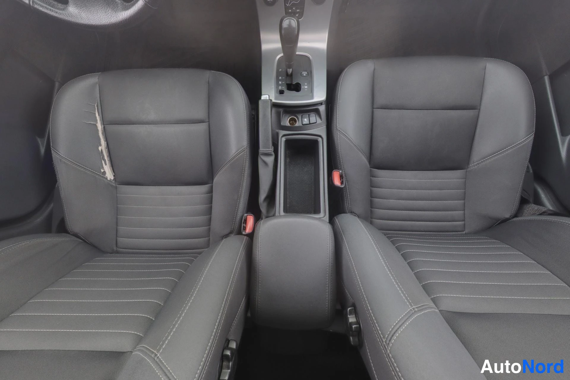 Blå Volvo V50 2006, framsäten, bild 10