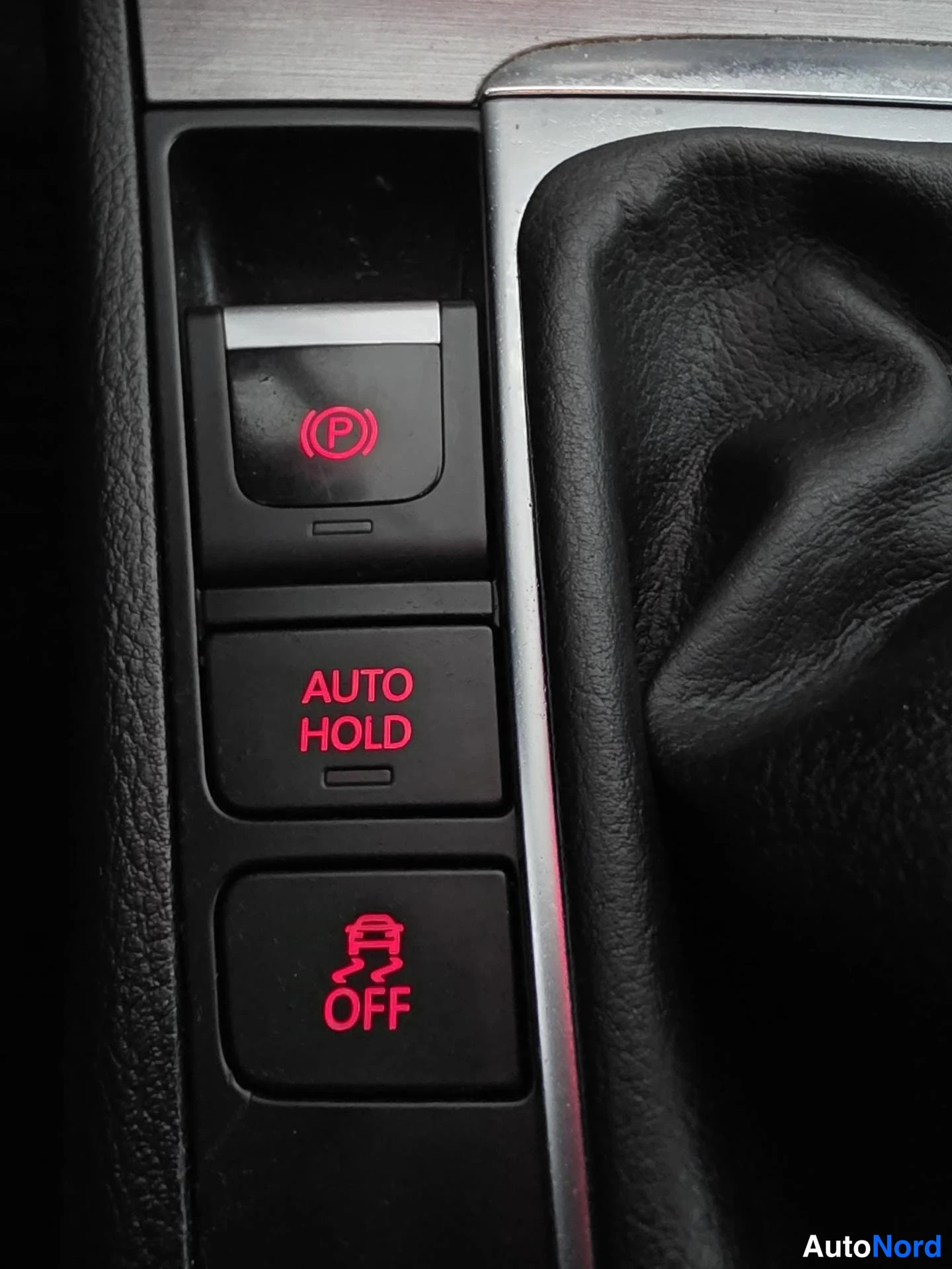 Sininen Volkswagen Passat 2015, yksityiskohta, kuva 19