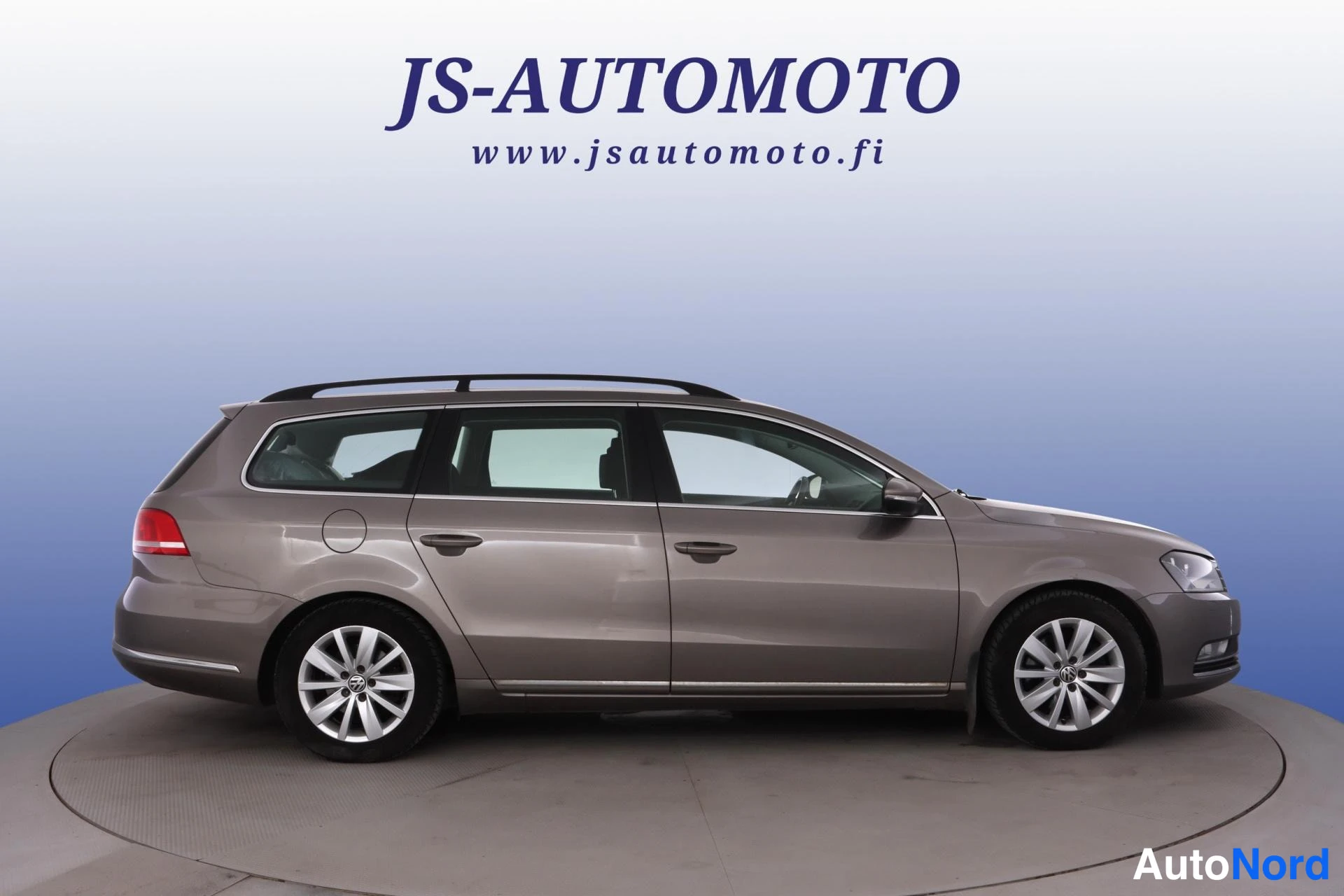 Ruskea Volkswagen Passat 2011, sivulta, kuva 4