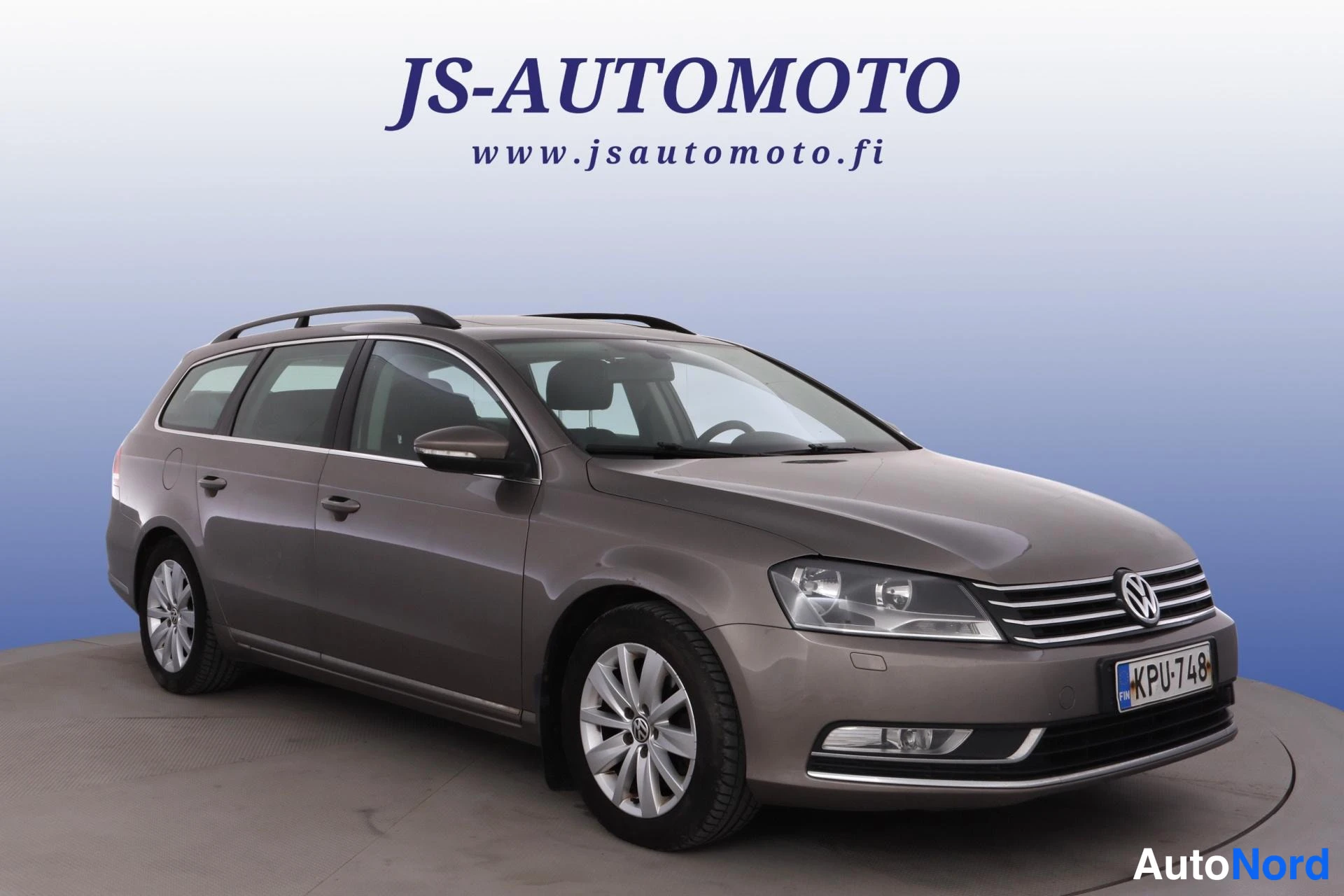 Ruskea Volkswagen Passat 2011, etuviisto, keula oikealle, kuva 3