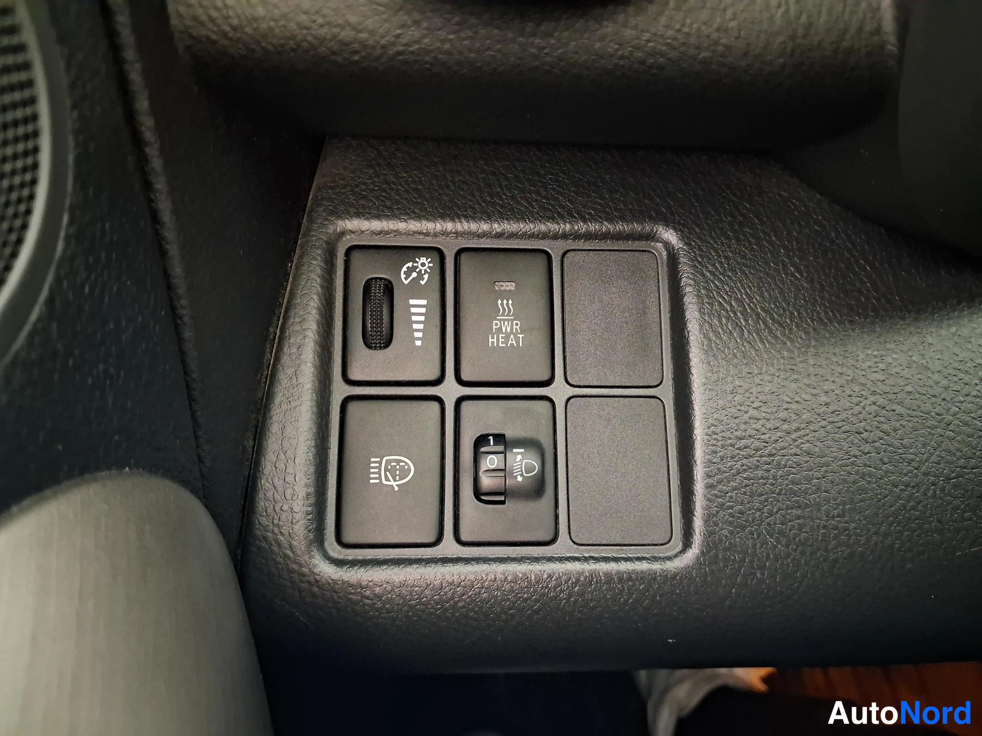 Grön Toyota RAV4 2008, detalj, bild 20