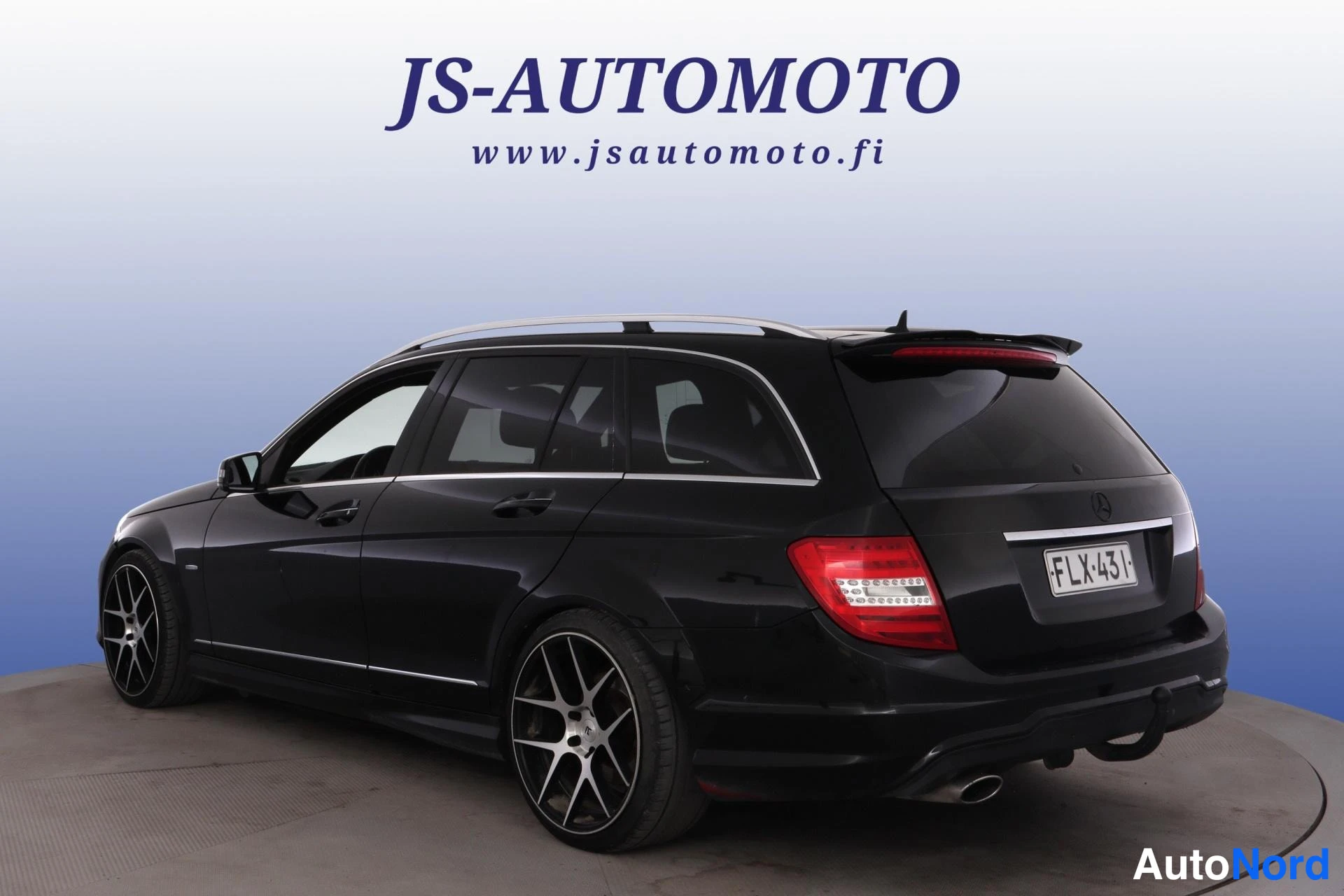 Musta Mercedes-Benz C 2012, takaviisto, kuva 6