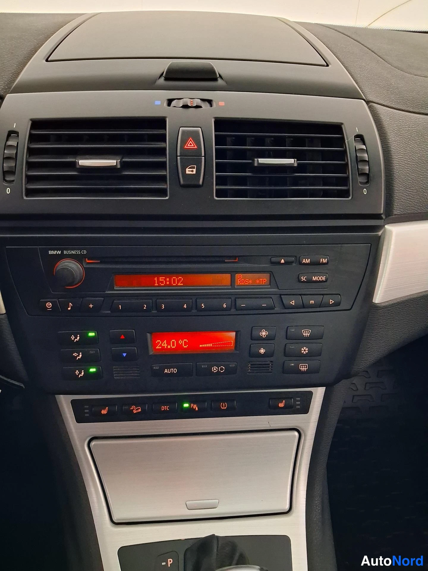 Harmaa BMW X3 2008, ohjaamo, kuva 11
