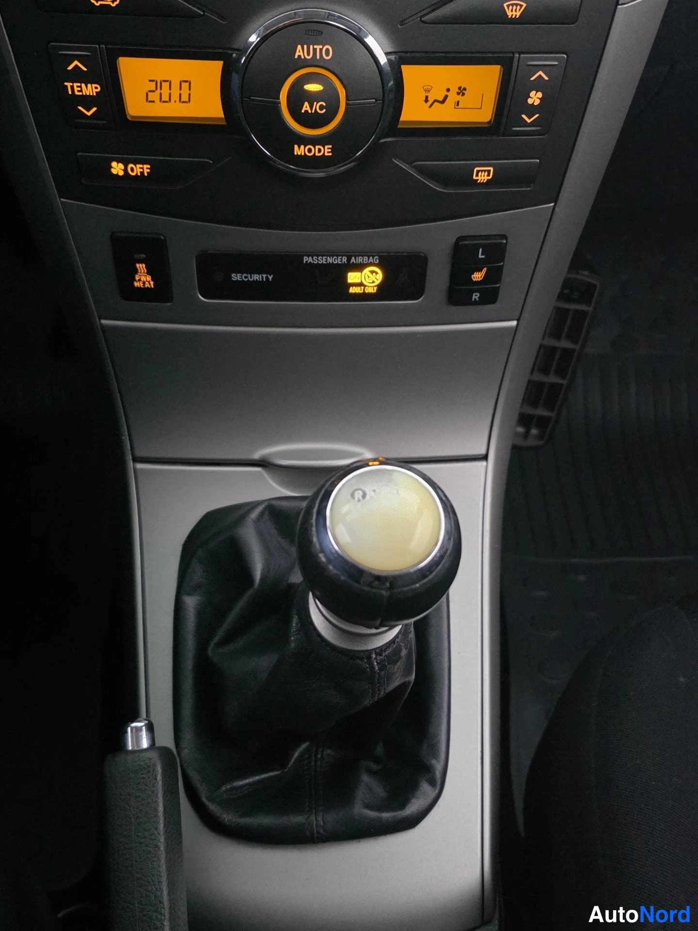 Blå Toyota Corolla 2010, detalj, bild 17