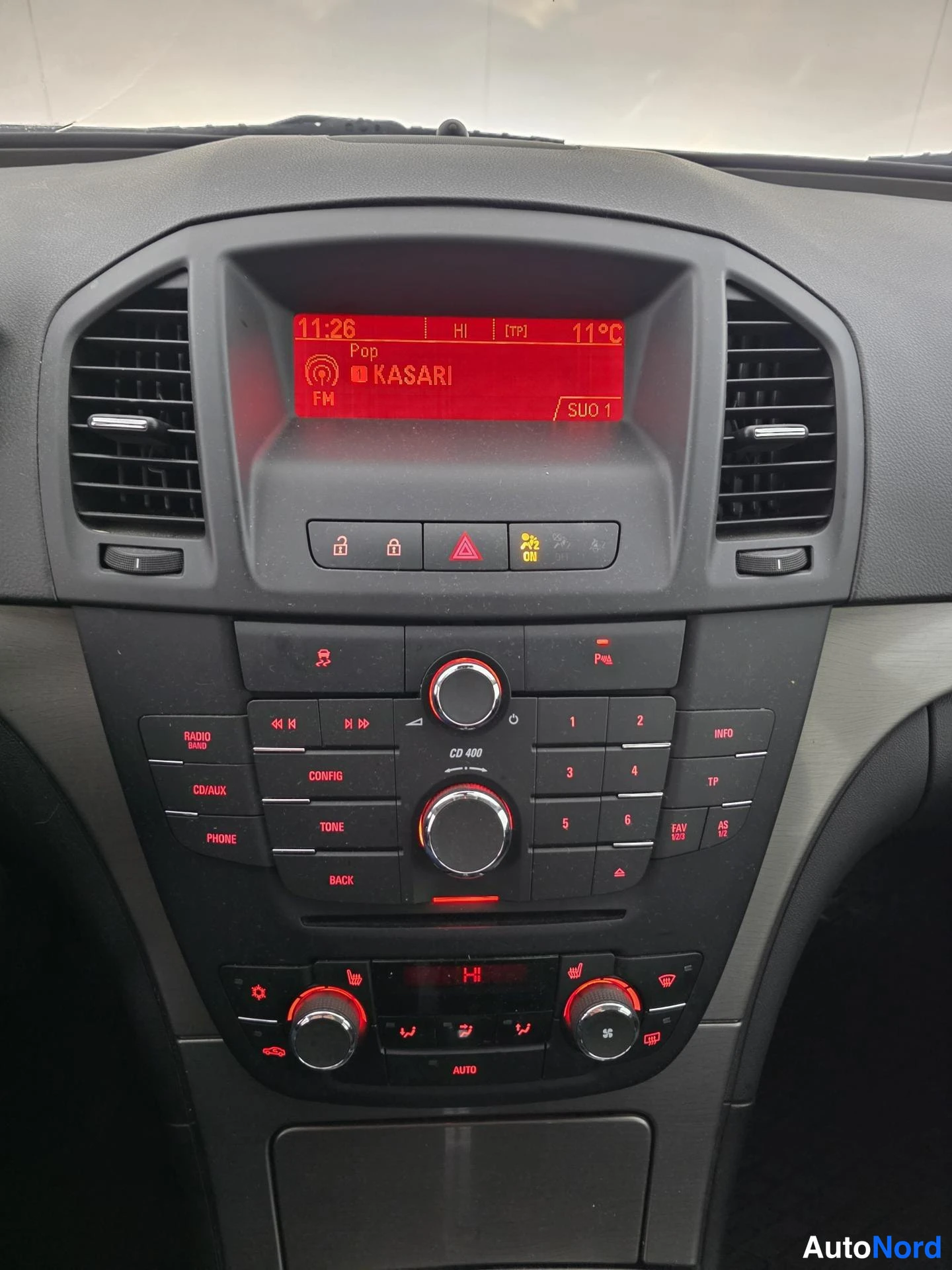 Sininen Opel Insignia 2011, yksityiskohta, kuva 17