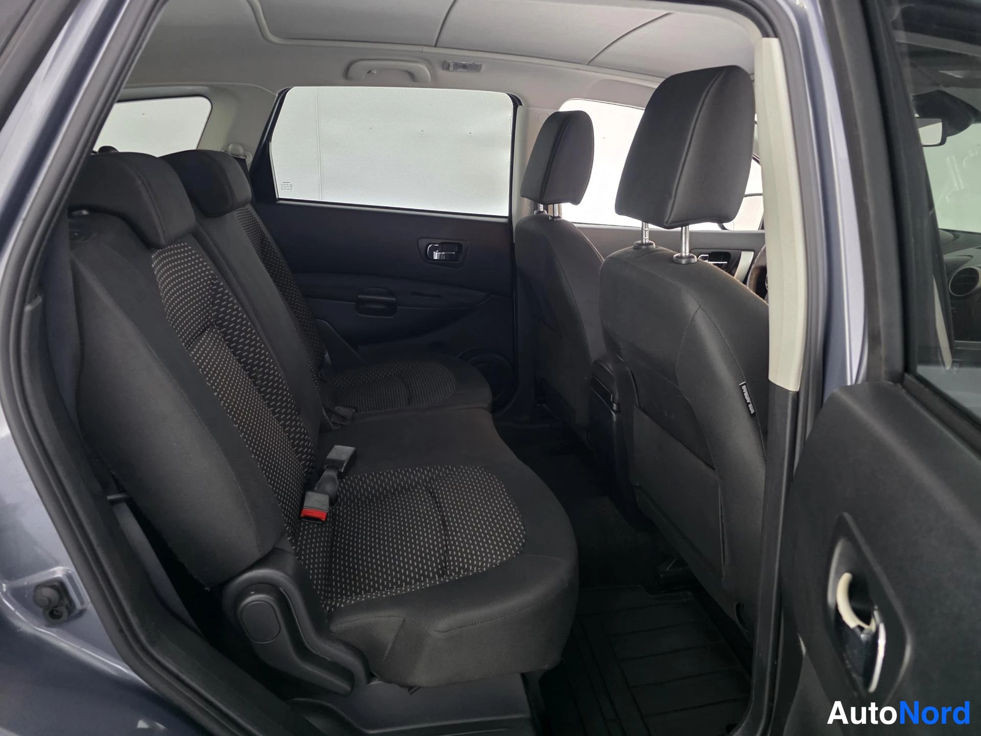 Sininen Nissan Qashqai+2 2009, takaistuimet, kuva 14