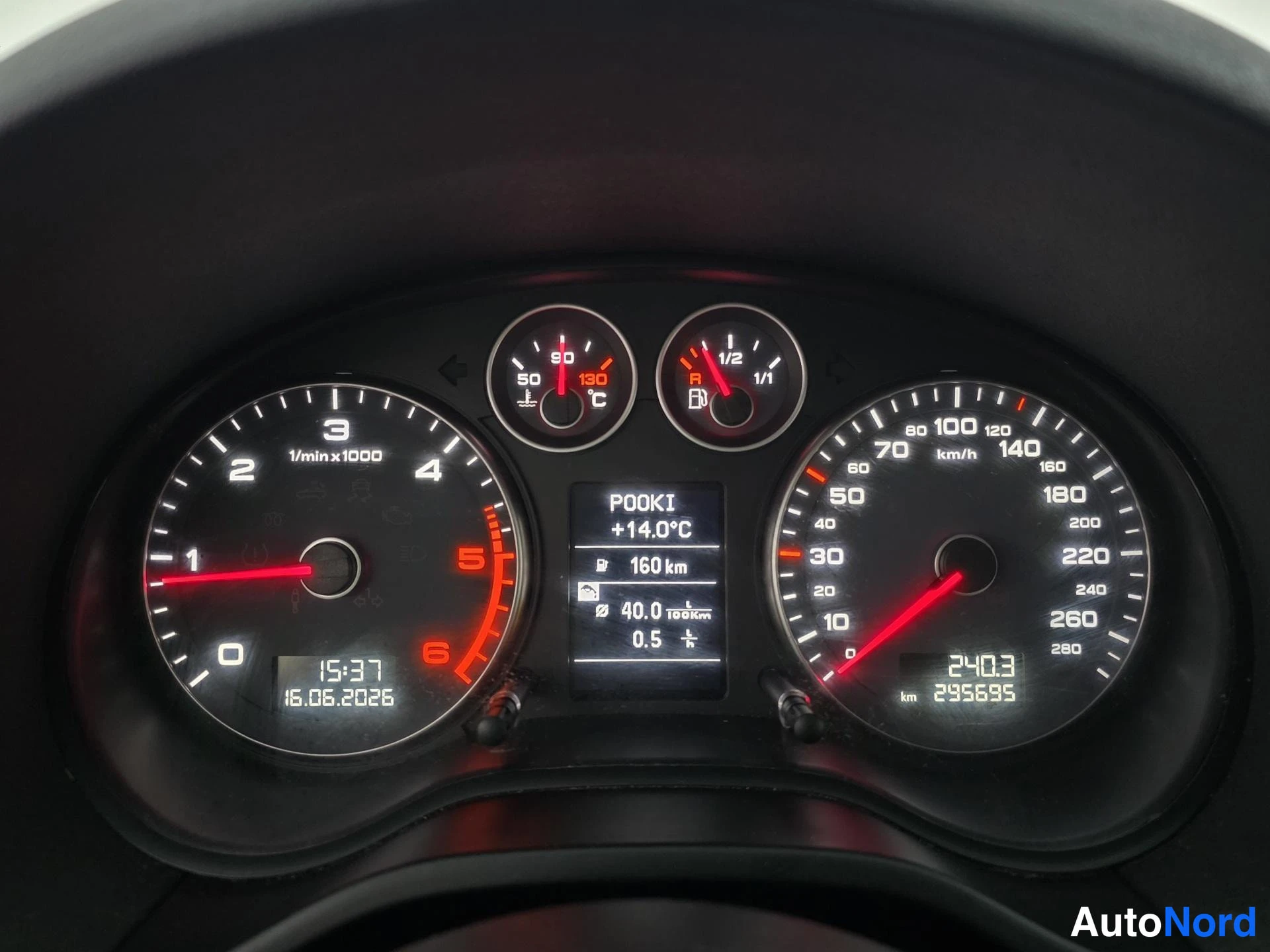 Harmaa Audi A3 2012, yksityiskohta, kuva 16