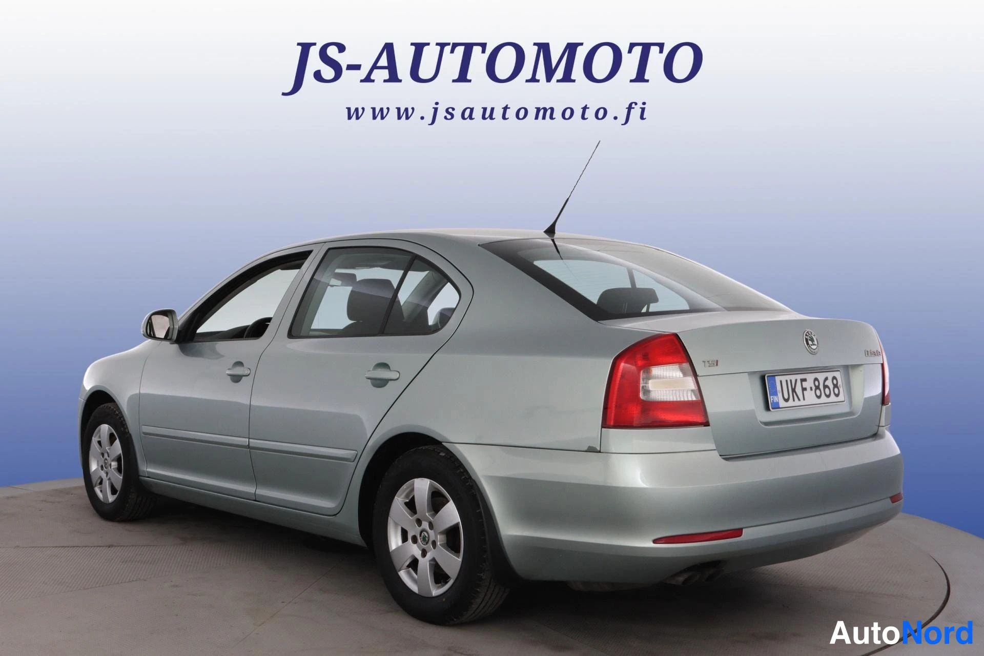 Vihreä Skoda Octavia 2010, takaviisto, kuva 6