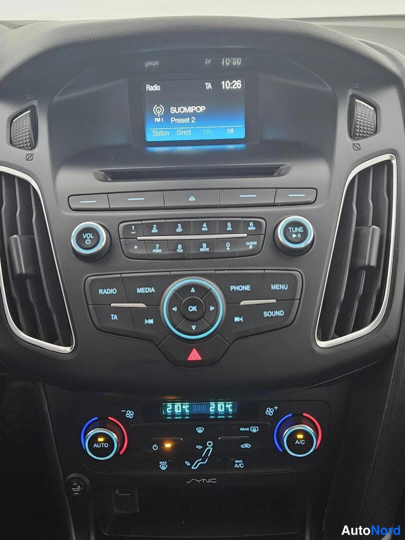 Harmaa Ford Focus 2016, yksityiskohta, kuva 18