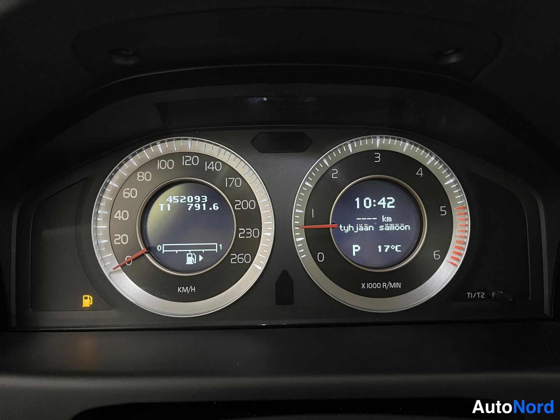 Harmaa Volvo S80 2007, yksityiskohta, kuva 16