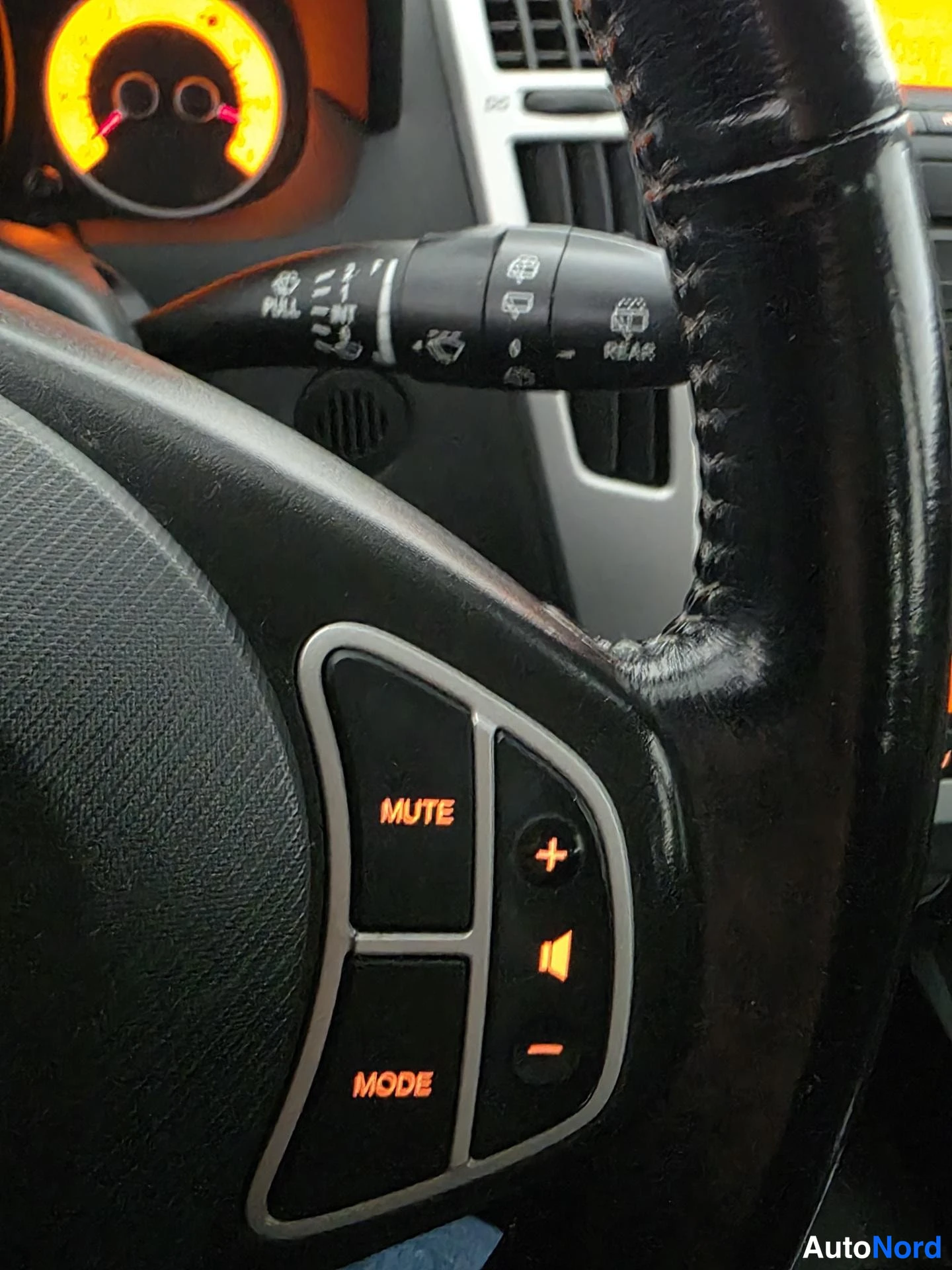 Valkoinen Kia Ceed 2007, yksityiskohta, kuva 17