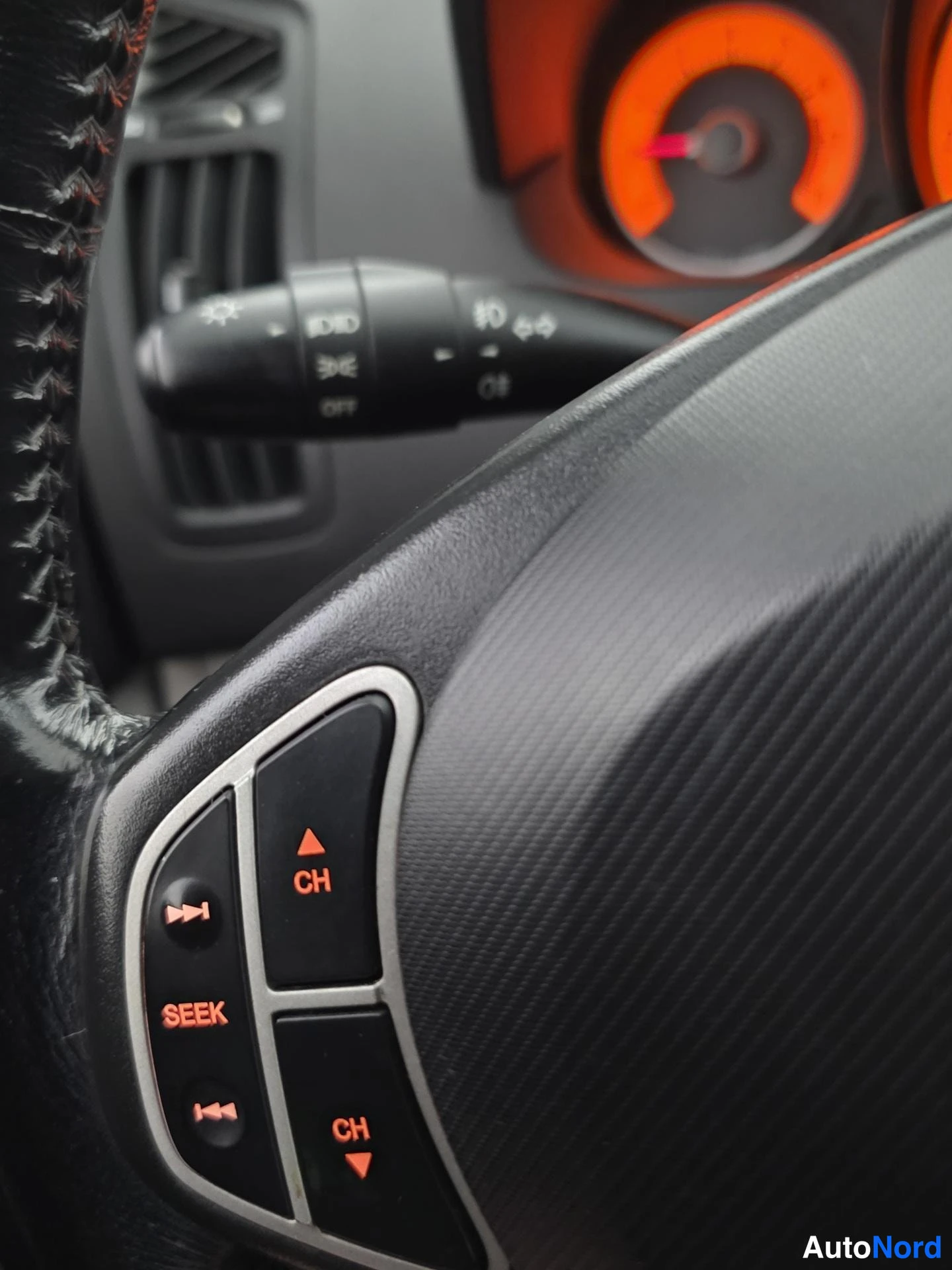 Valkoinen Kia Ceed 2007, yksityiskohta, kuva 18