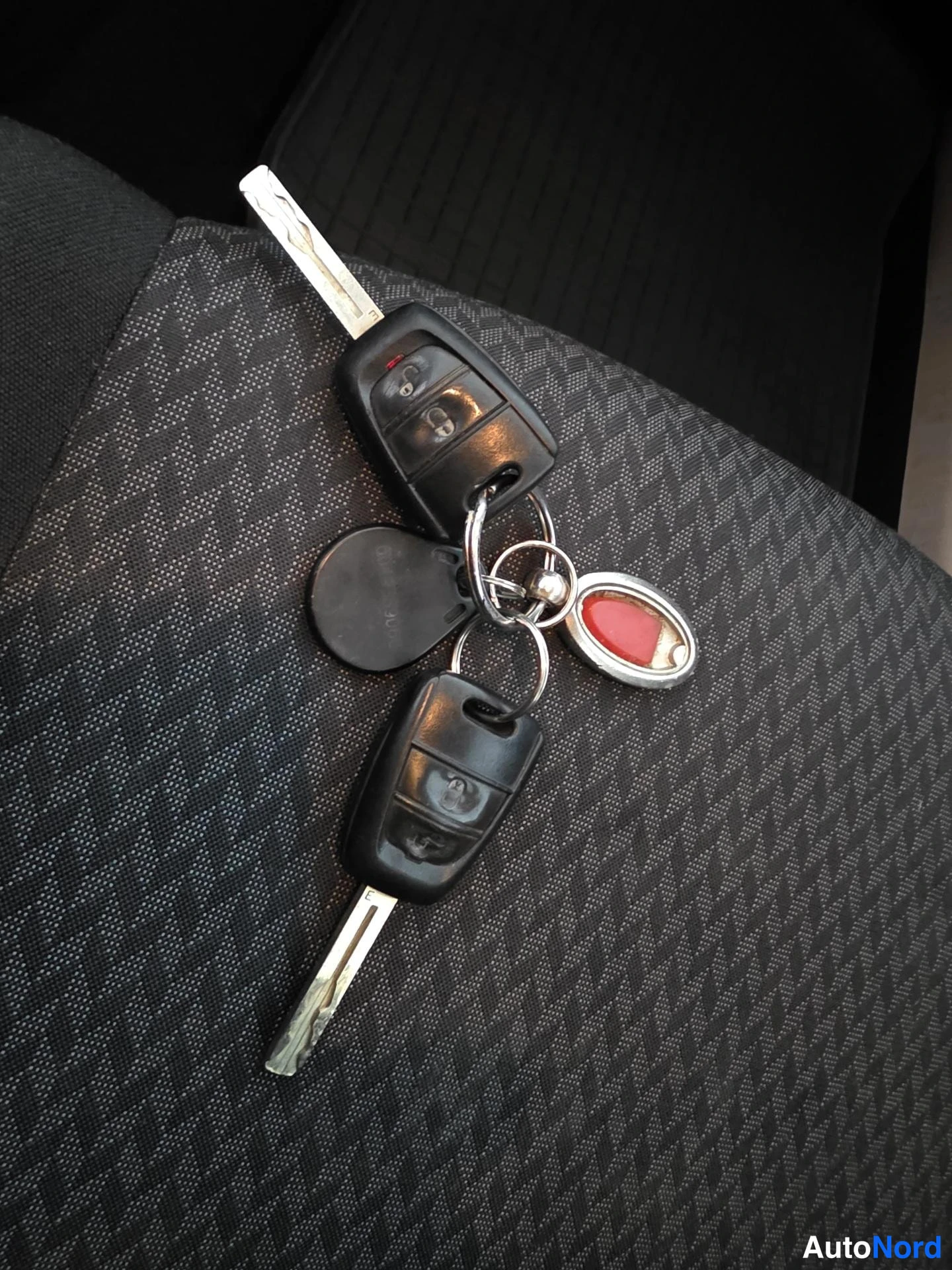 Valkoinen Kia Ceed 2007, yksityiskohta, kuva 22