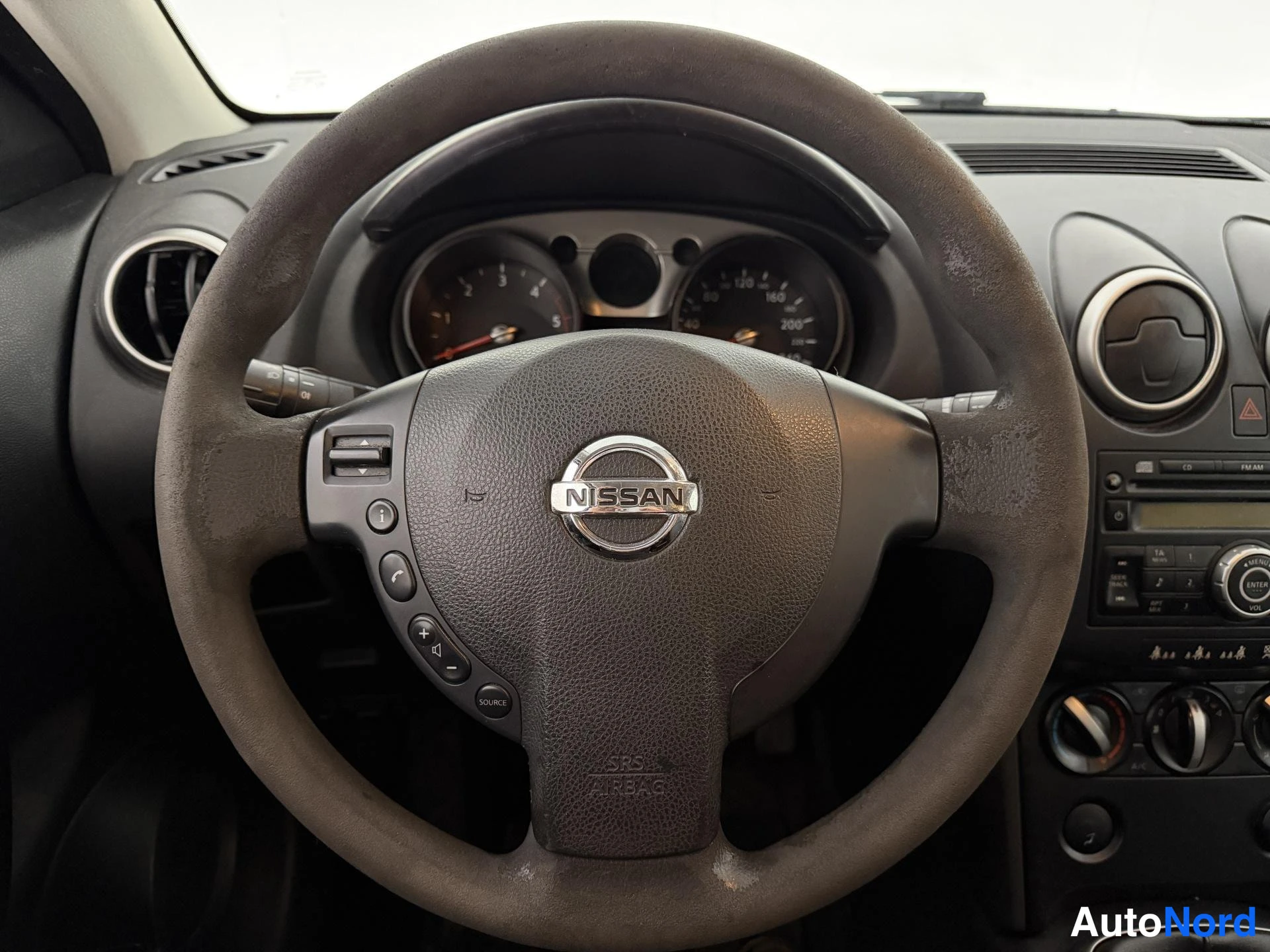 Ruskea Nissan Qashqai+2 2009, yksityiskohta, kuva 18