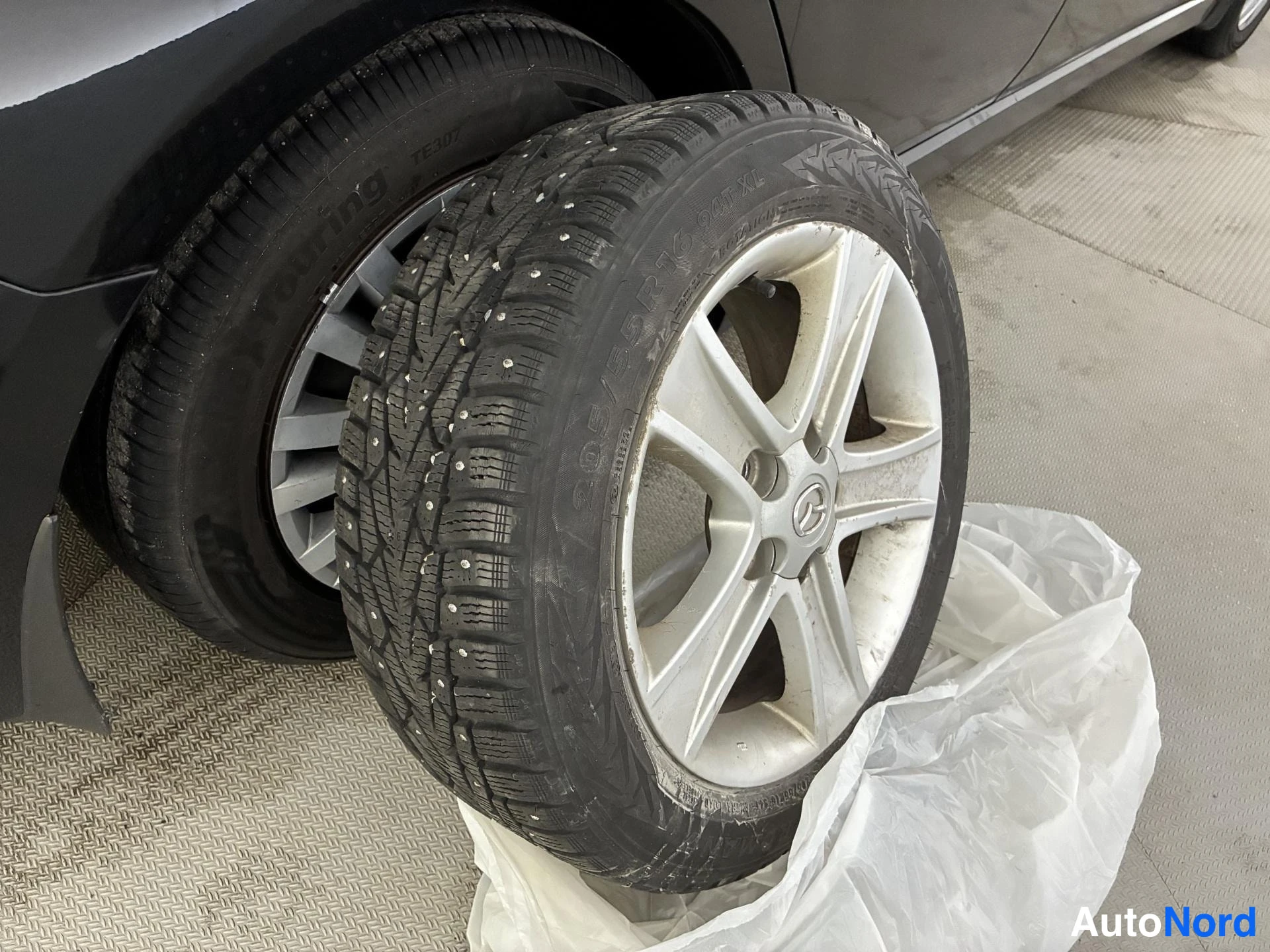 Musta Mazda 6 2008, yksityiskohta, kuva 21