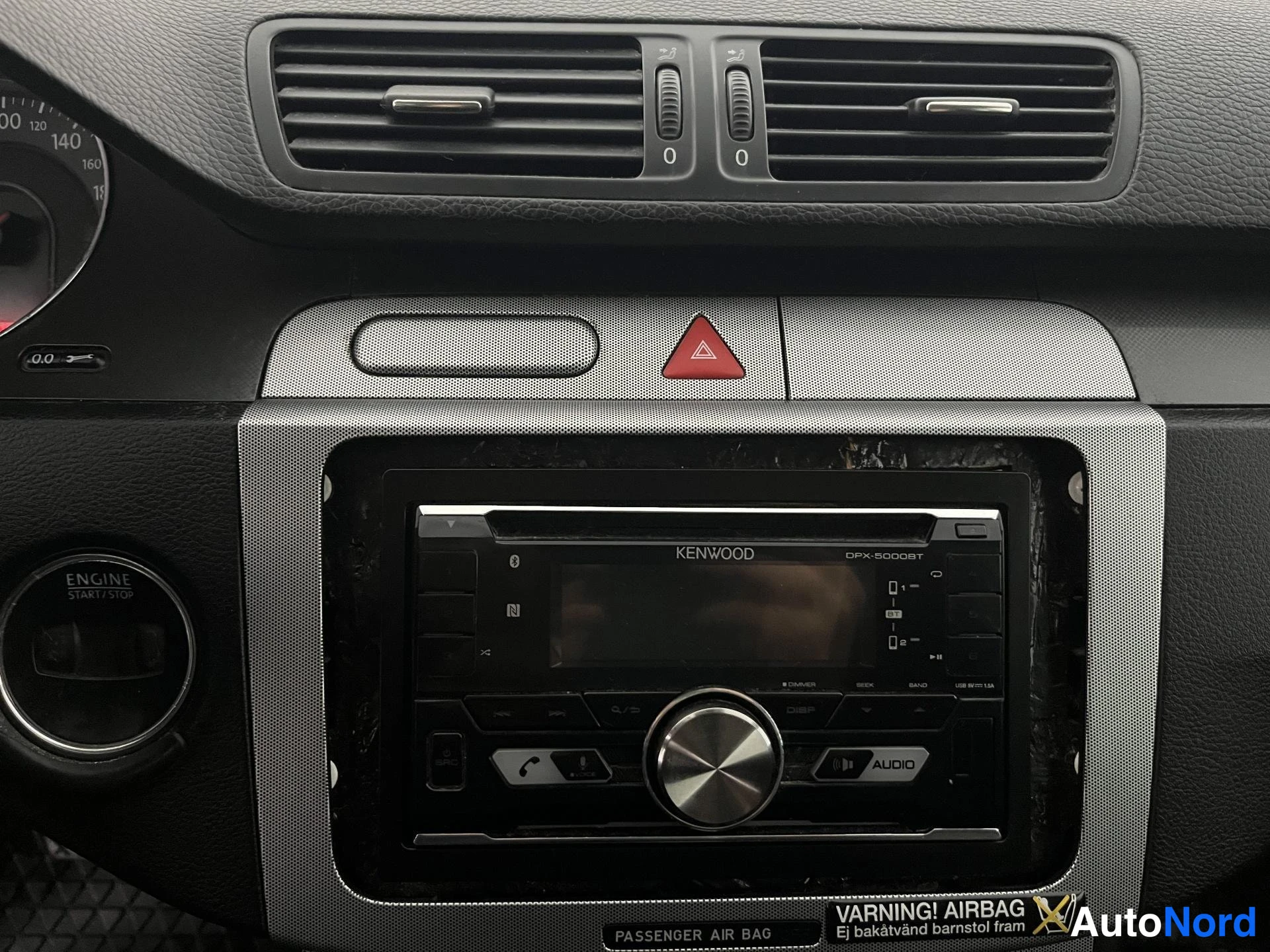 Sininen Volkswagen Passat 2007, yksityiskohta, kuva 19