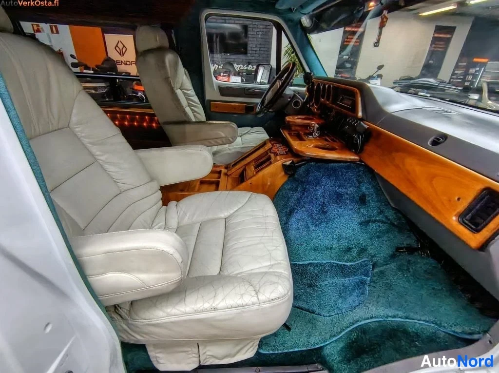 Valkoinen Dodge Ram 1994, etuistuimet, kuva 14