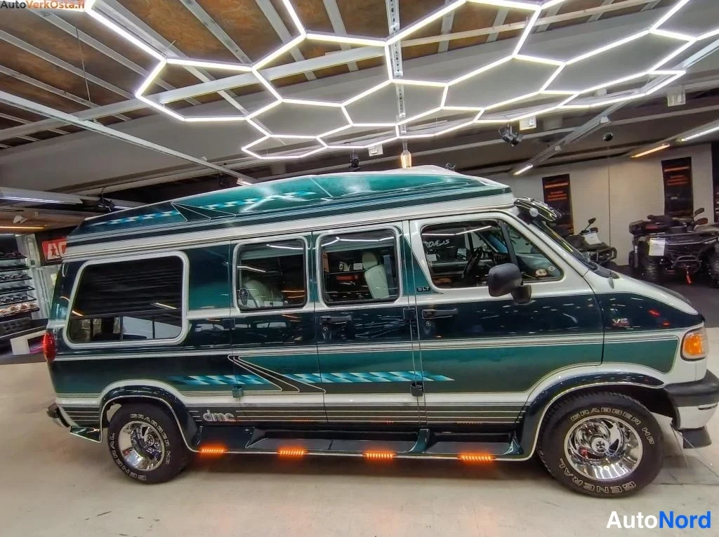 Valkoinen Dodge Ram 1994, sivulta, kuva 4
