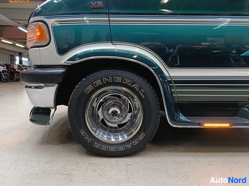Valkoinen Dodge Ram 1994, yksityiskohta, kuva 18