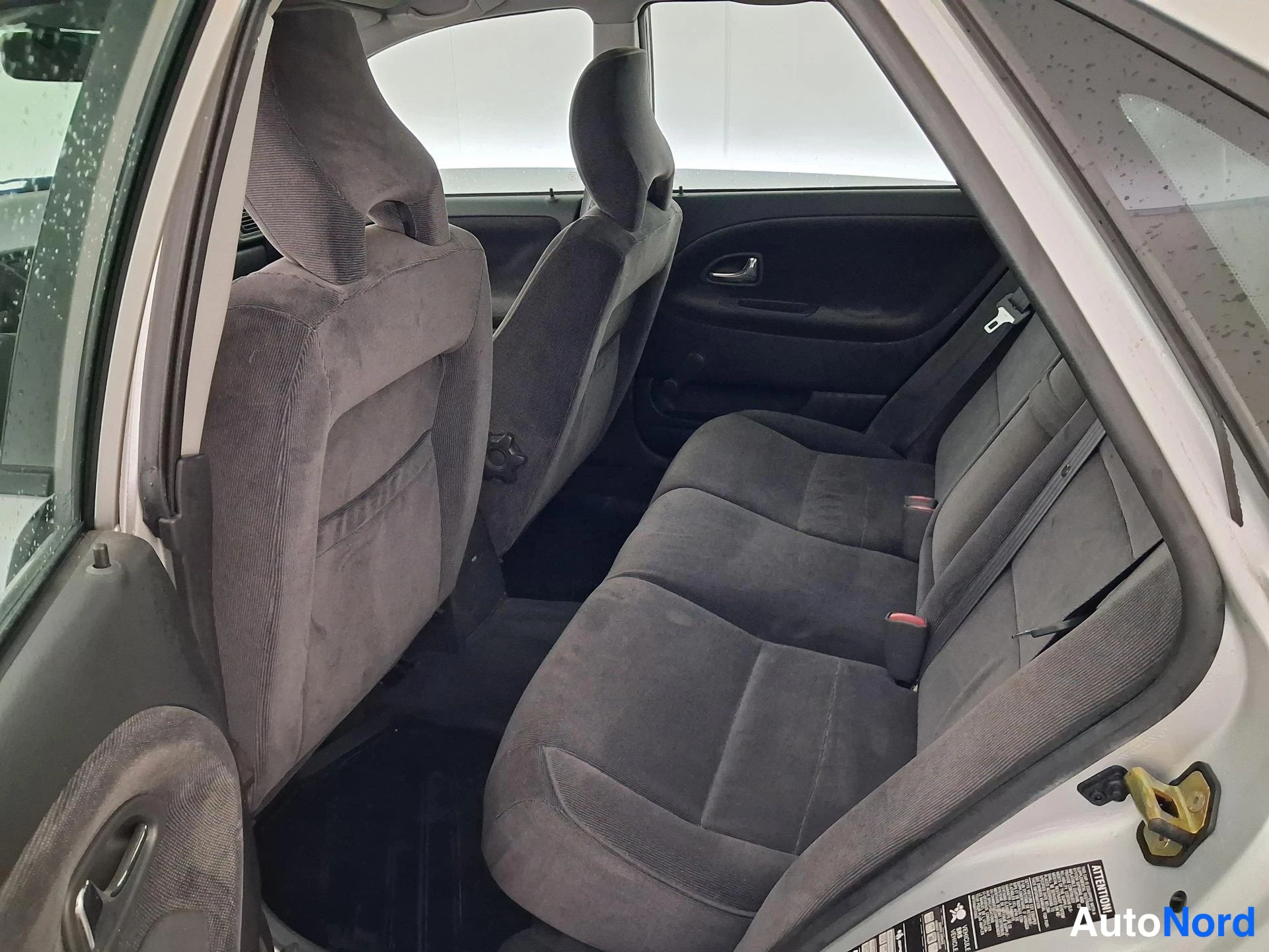Hopea Volvo S40 2002, takaistuimet, kuva 11