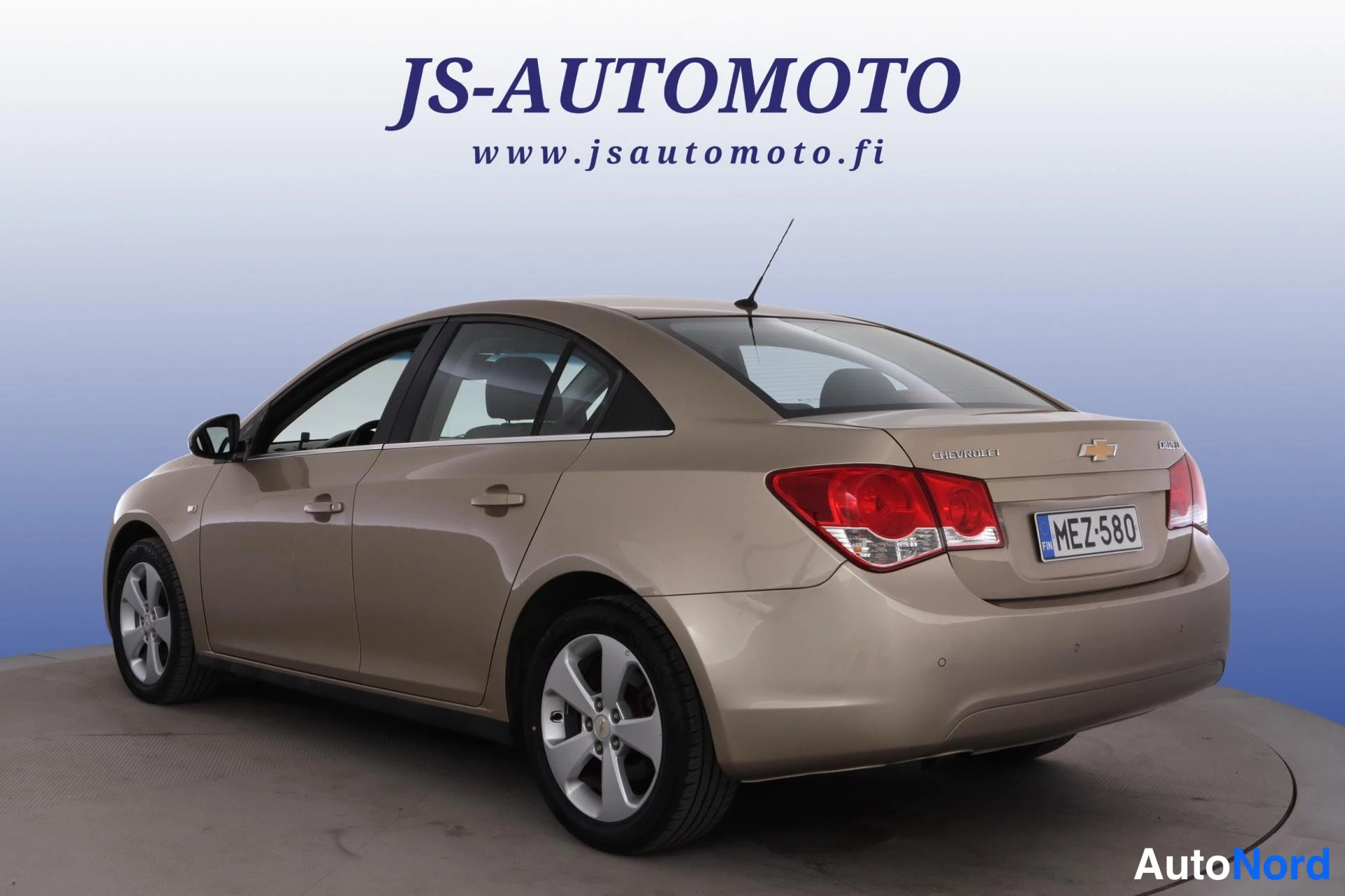 Beige Chevrolet Cruze 2010, takaviisto, kuva 6
