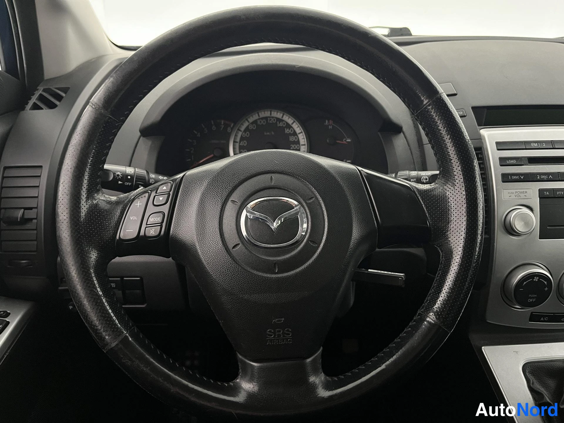 Sininen Mazda 5 2005, ohjaamo, kuva 9