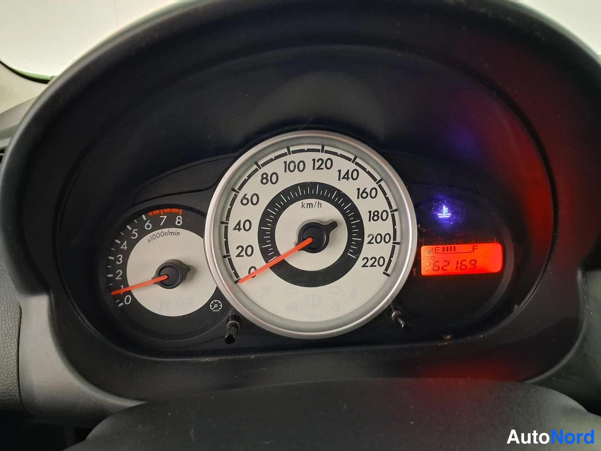 Vihreä Mazda 2 2008, yksityiskohta, kuva 15