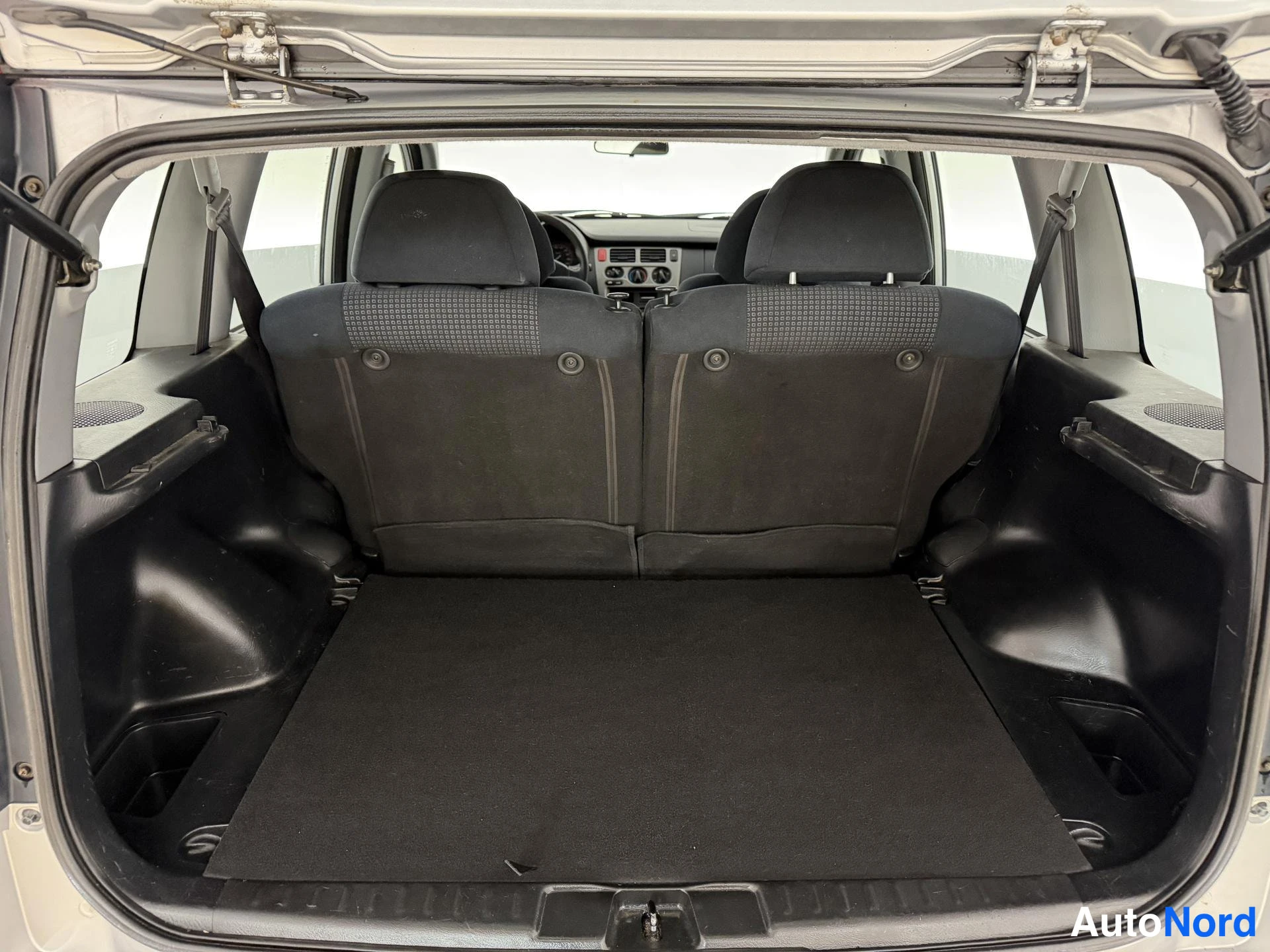 Grå Honda HR-V 2003, bagageutrymme, bild 13