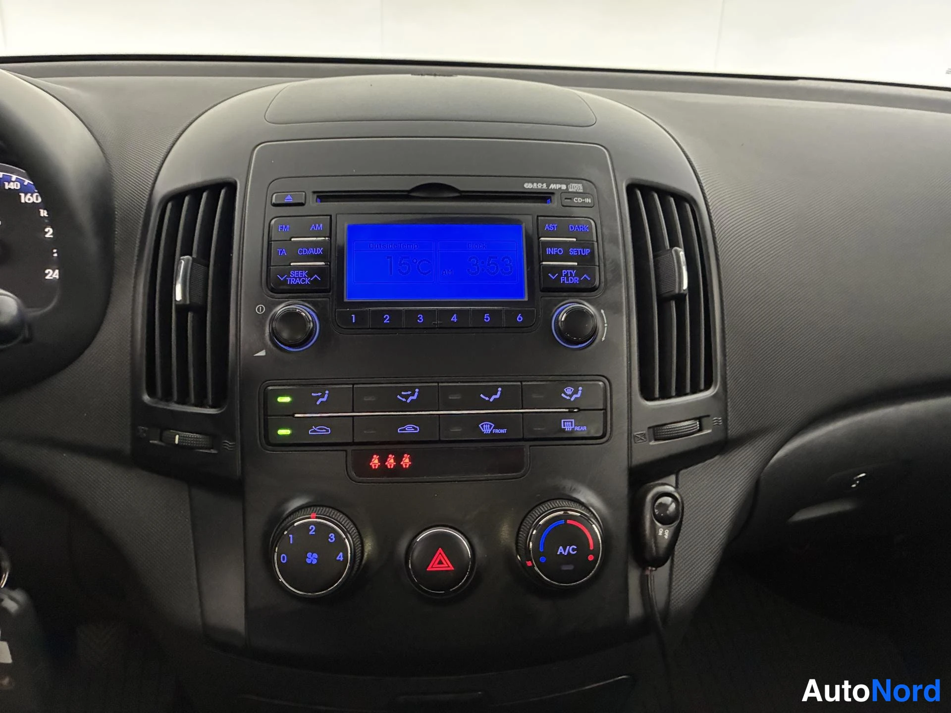 Silver Hyundai i30 2009, detalj, bild 17