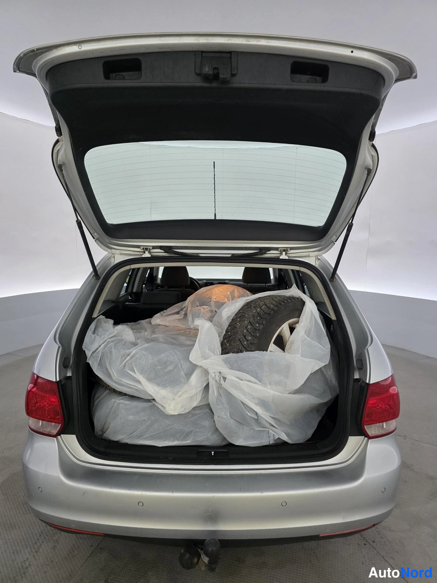Harmaa Volkswagen Golf 2008, takaa, kuva 7