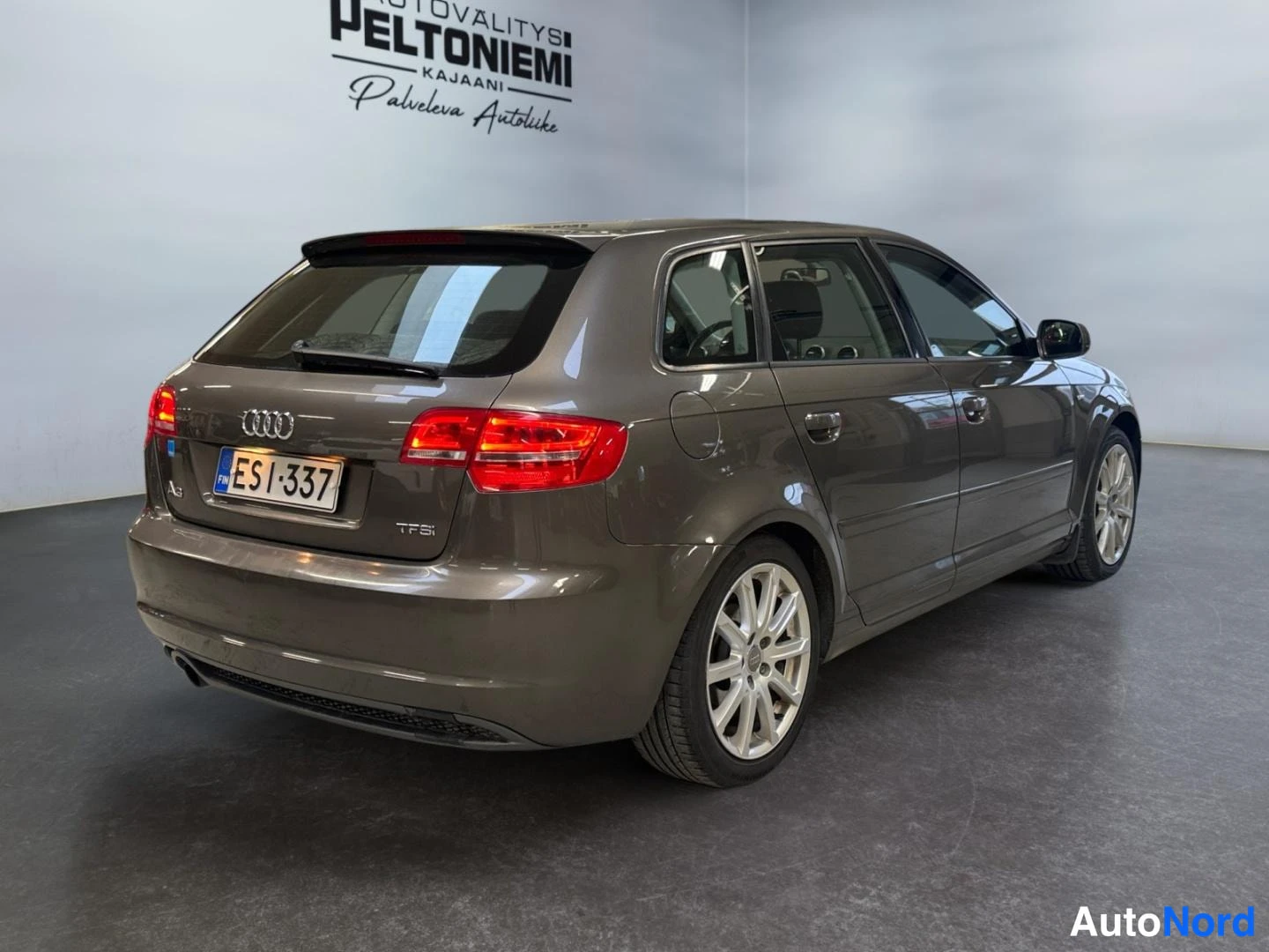 Harmaa Audi A3 2011, takaviisto, kuva 6