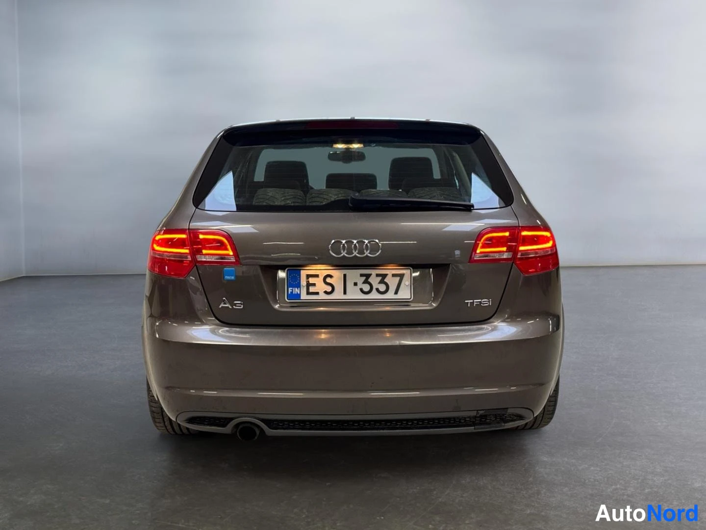 Harmaa Audi A3 2011, takaa, kuva 8